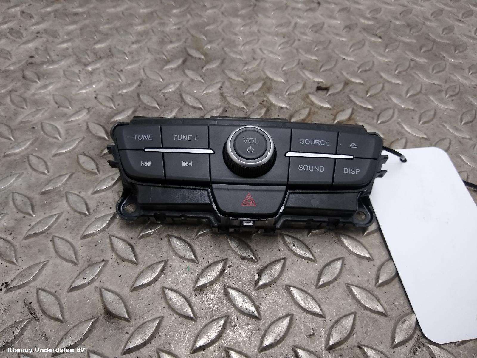 Bekijk Auto-onderdeel RADIO FORD FOCUS C MAX 2016