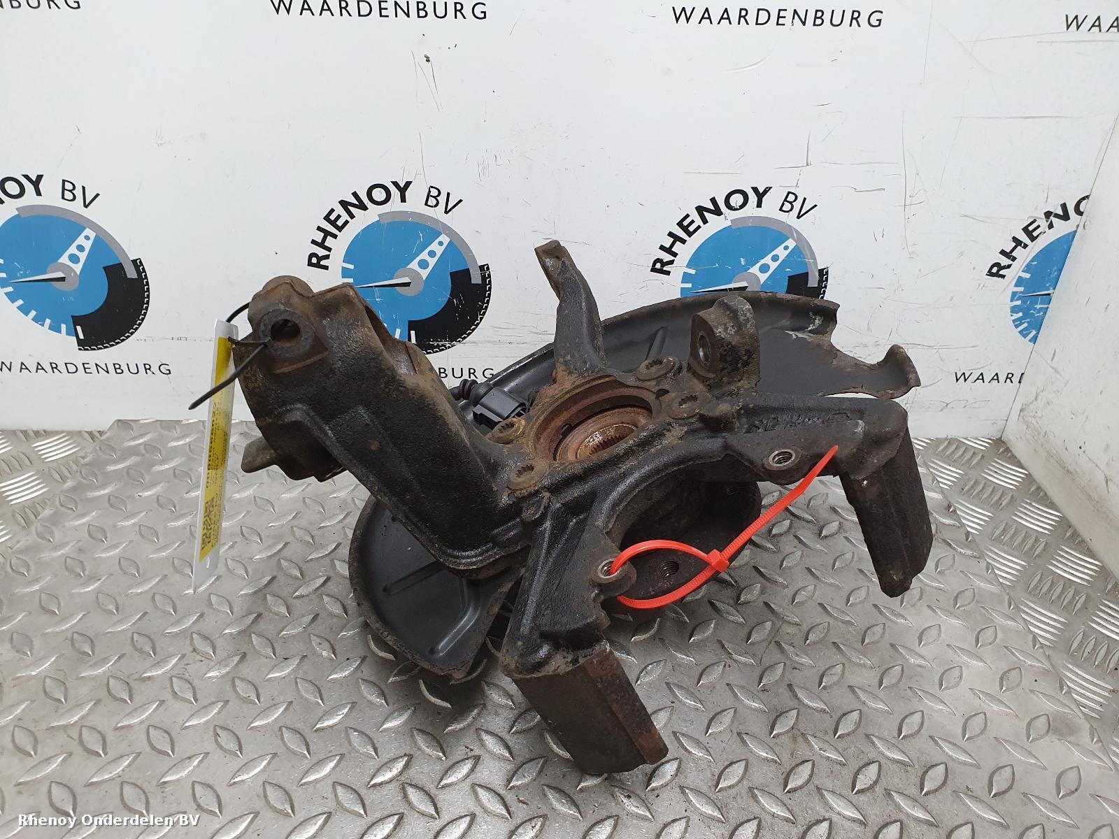 Bekijk Auto-onderdeel FUSEE RV VOLKSWAGEN GOLF 2007