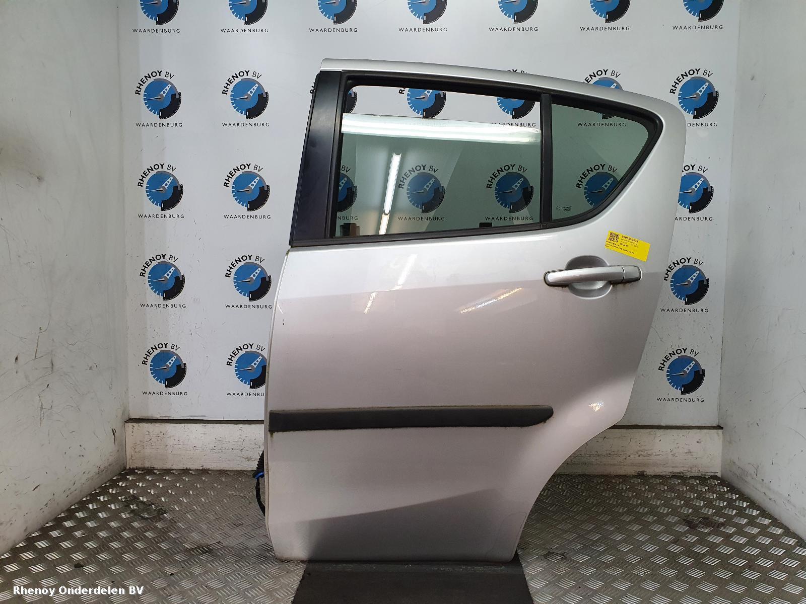Bekijk Auto-onderdeel PORTIER LA  SUZUKI SPLASH 2008