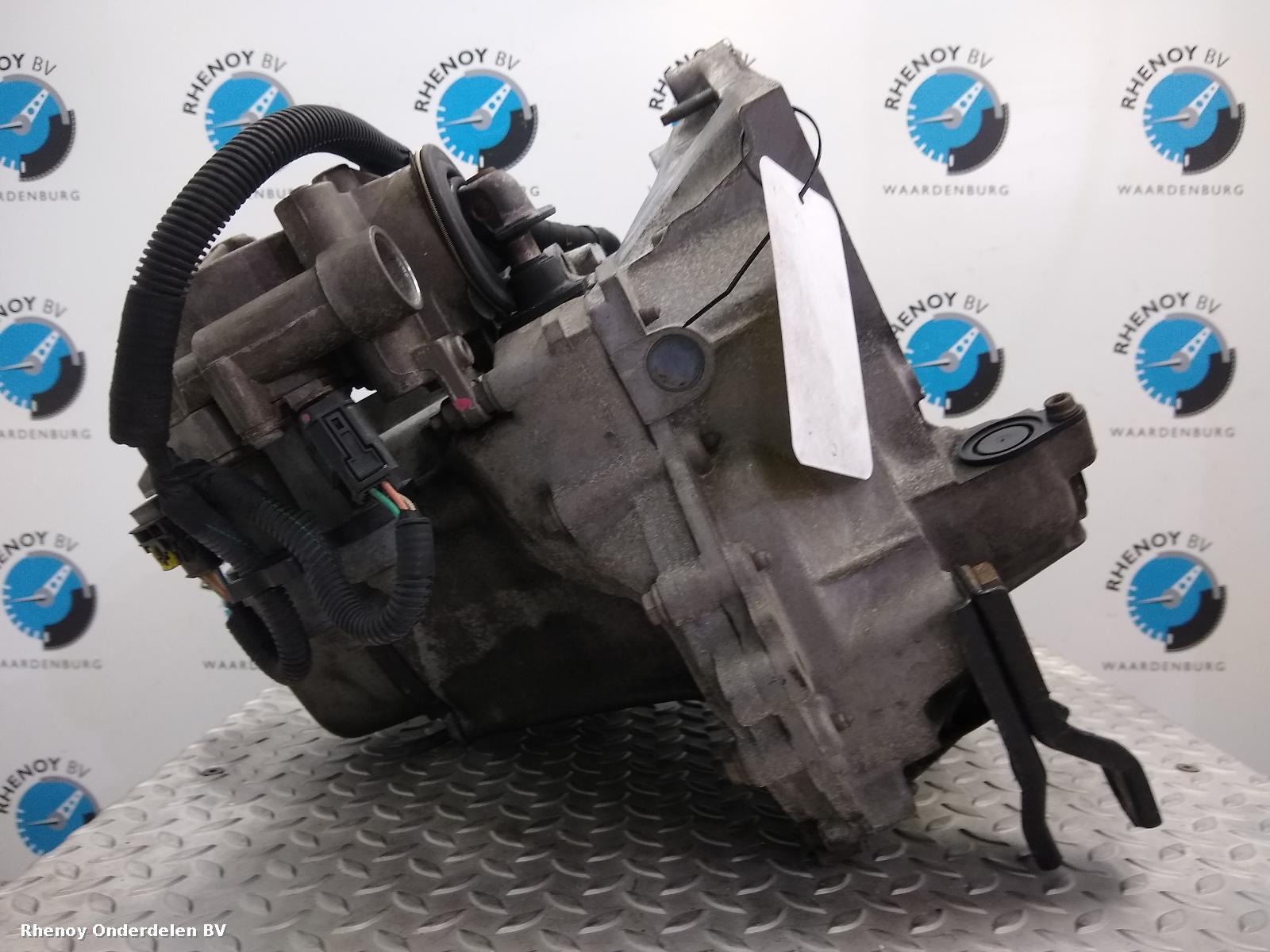 View Auto part TRANSMISSIE / VERSNELLINGSBAK PEUGEOT 208 2013
