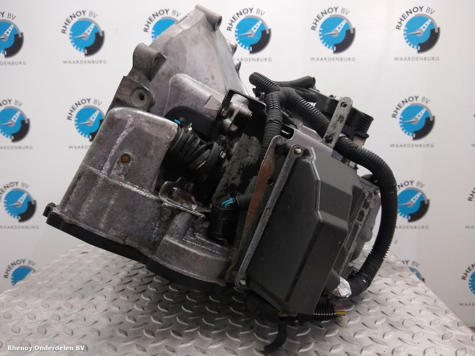 View Auto part TRANSMISSIE / VERSNELLINGSBAK PEUGEOT 208 2013