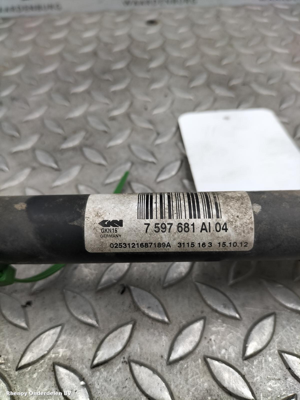 View Auto part AANDRIJFAS L BMW 3 SERIES 2012