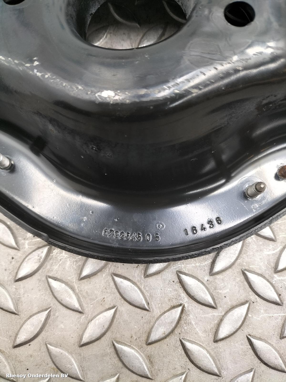 View Auto part DRAAGARM ONDER LA BMW 3 SERIES 2012