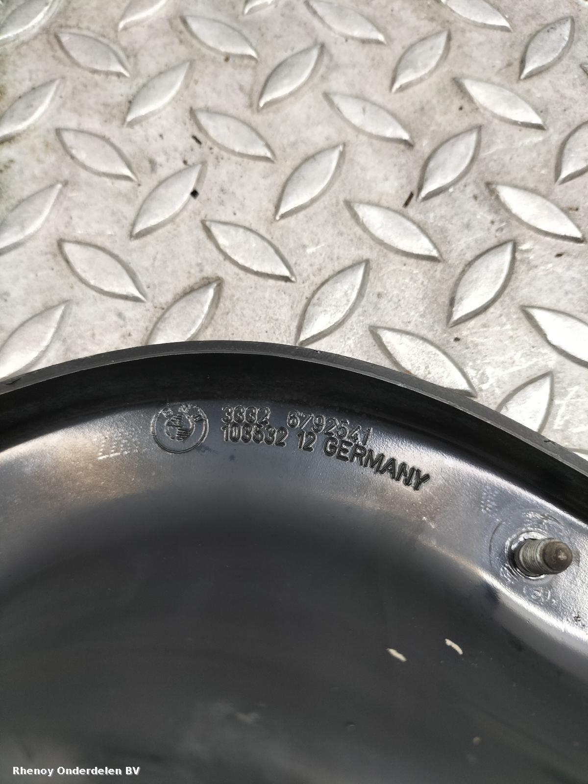 View Auto part DRAAGARM ONDER LA BMW 3 SERIES 2012