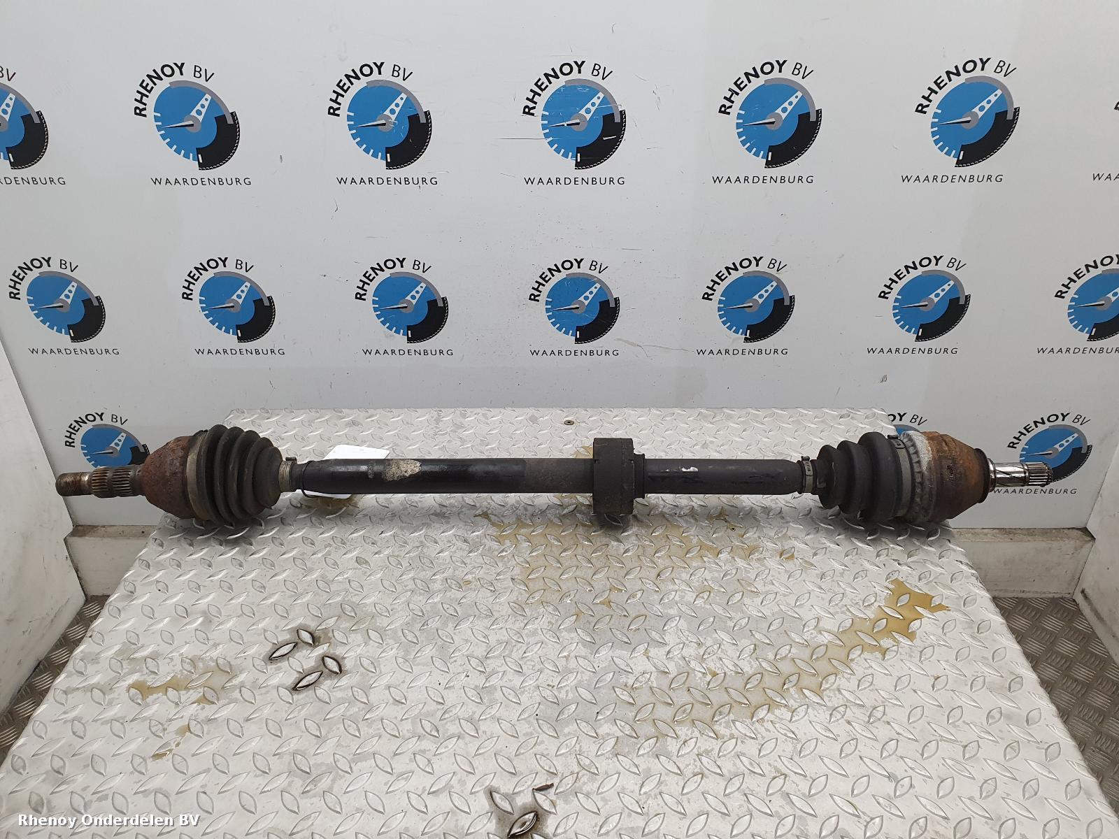 Bekijk Auto-onderdeel AANDRIJFAS R OPEL / VAUXHALL VECTRA 2007