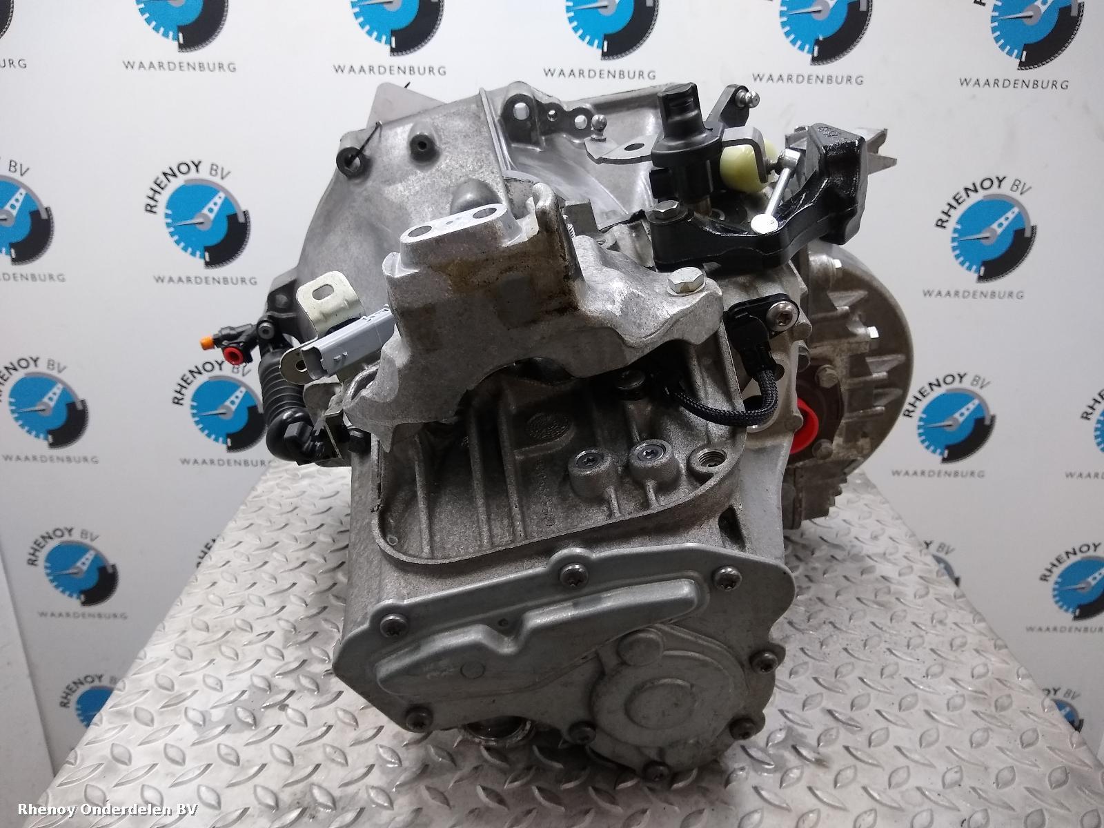 2018 PEUGEOT 3008 TRANSMISSIE / VERSNELLINGSBAK View Auto part TRANSMISSIE / VERSNELLINGSBAK PEUGEOT 3008 2018
