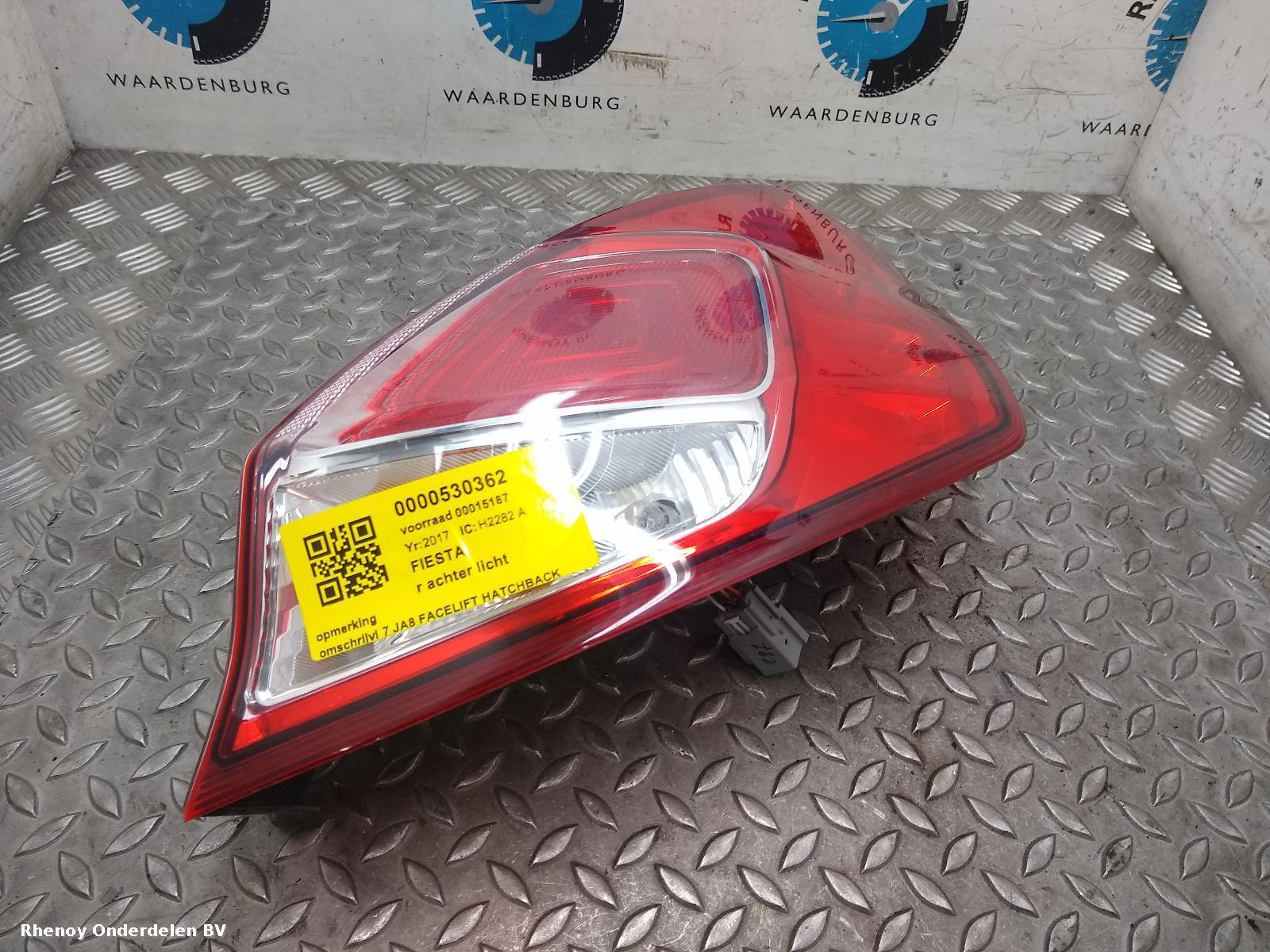 Bekijk Auto-onderdeel ACHTERLICHT R FORD FIESTA 2017