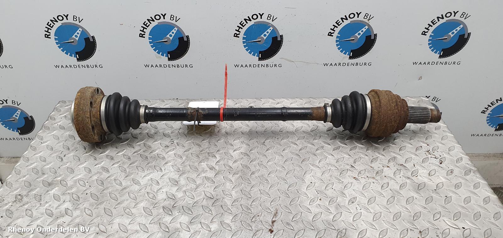 Bekijk Auto-onderdeel AANDRIJFAS R BMW 3 SERIES 2008