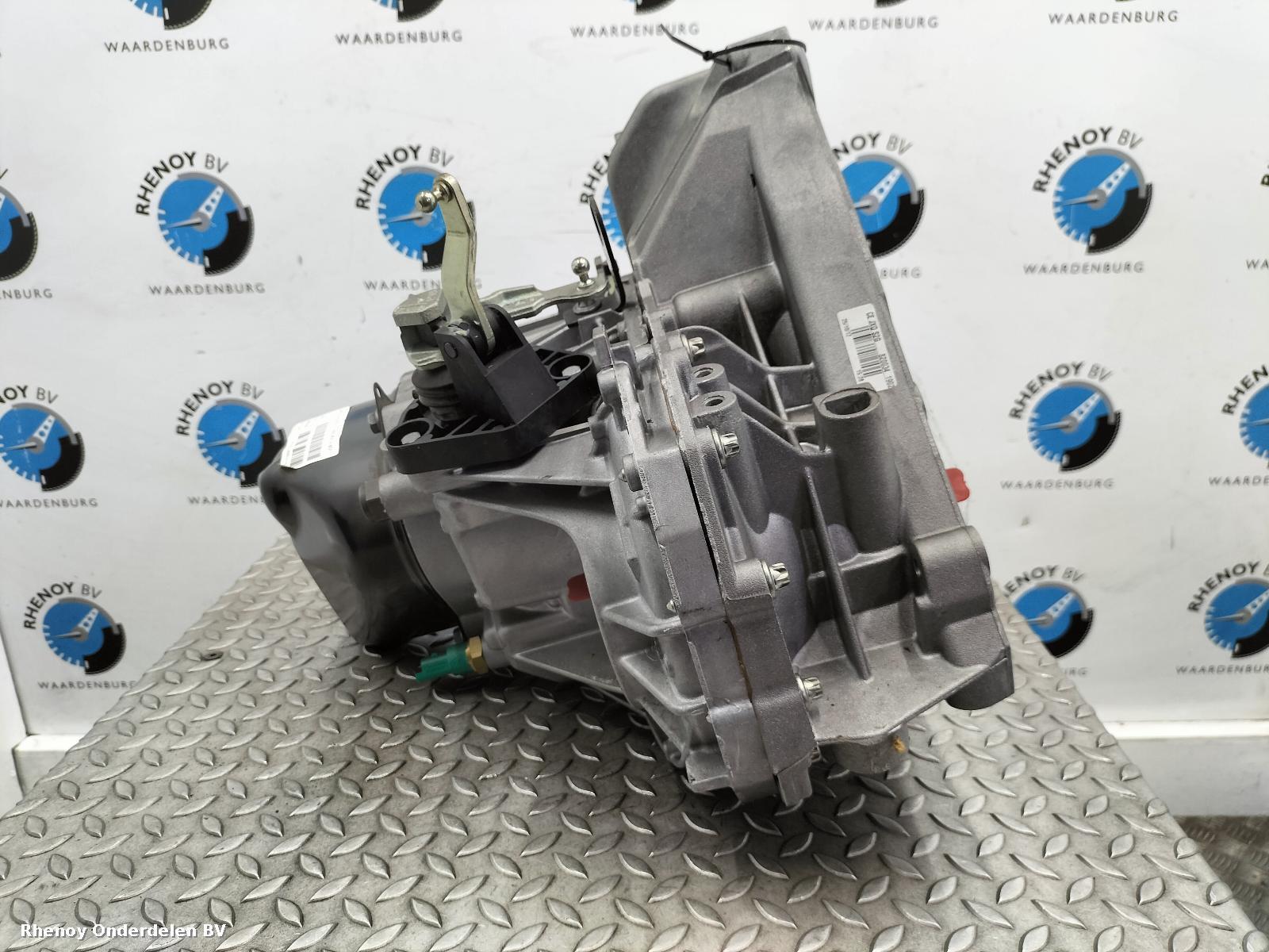 2014 NISSAN QASHQAI Gearbox View Auto part Gearbox NISSAN QASHQAI 2014