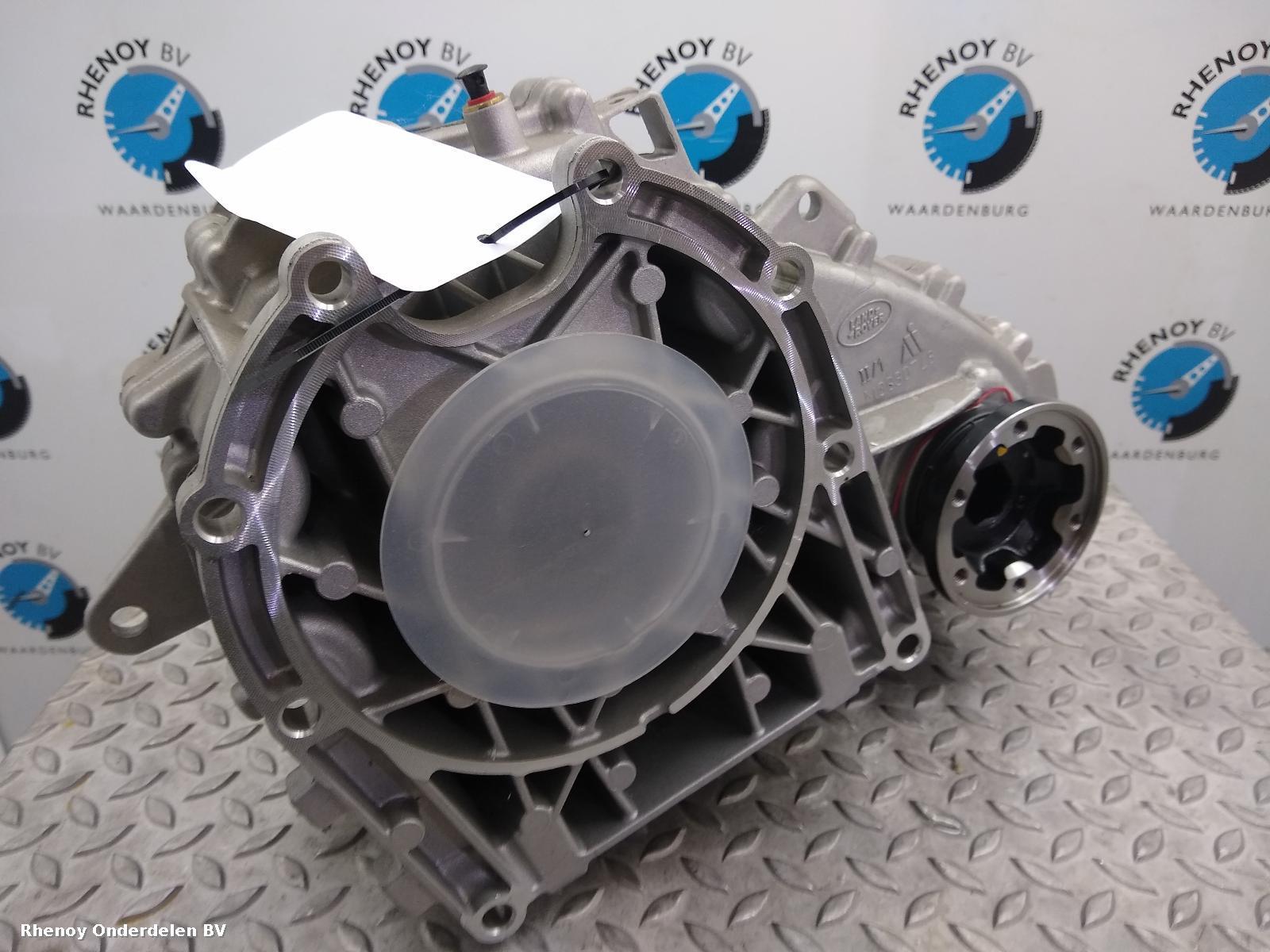 View Auto part TUSSENBAK LAND ROVER RANGE ROVER 2017