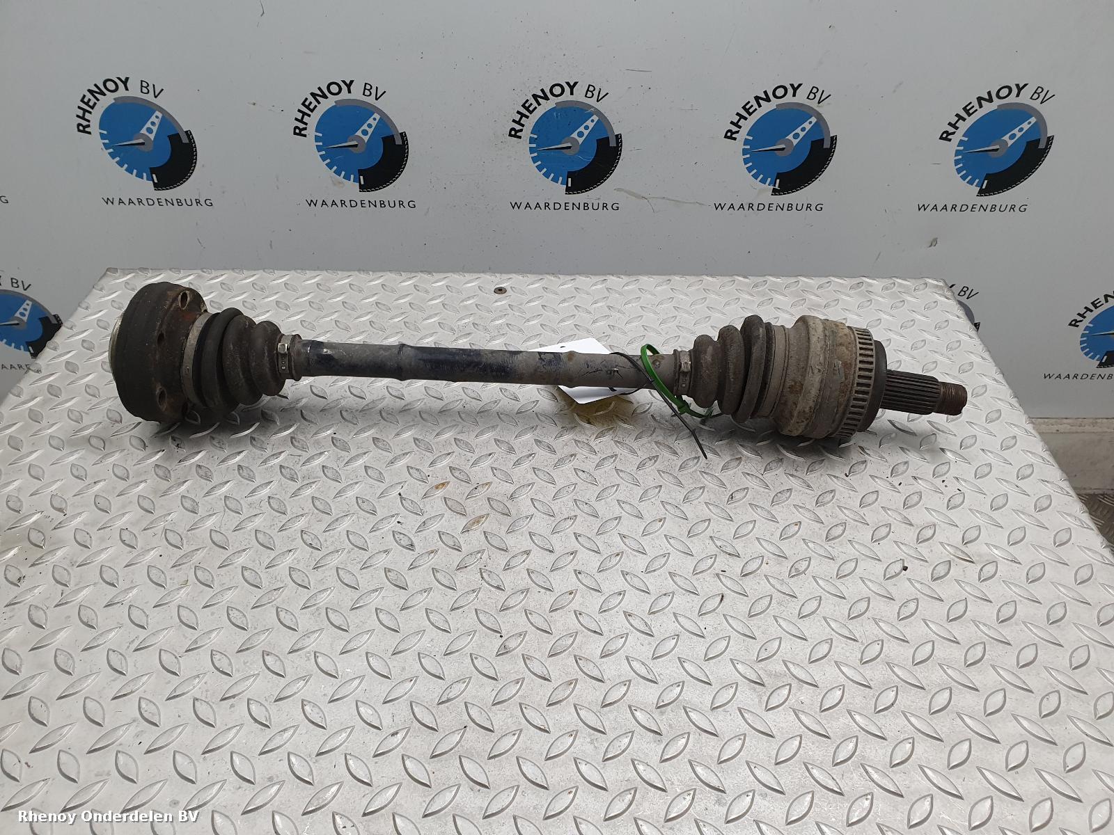 Bekijk Auto-onderdeel AANDRIJFAS L BMW 1 SERIES 2007