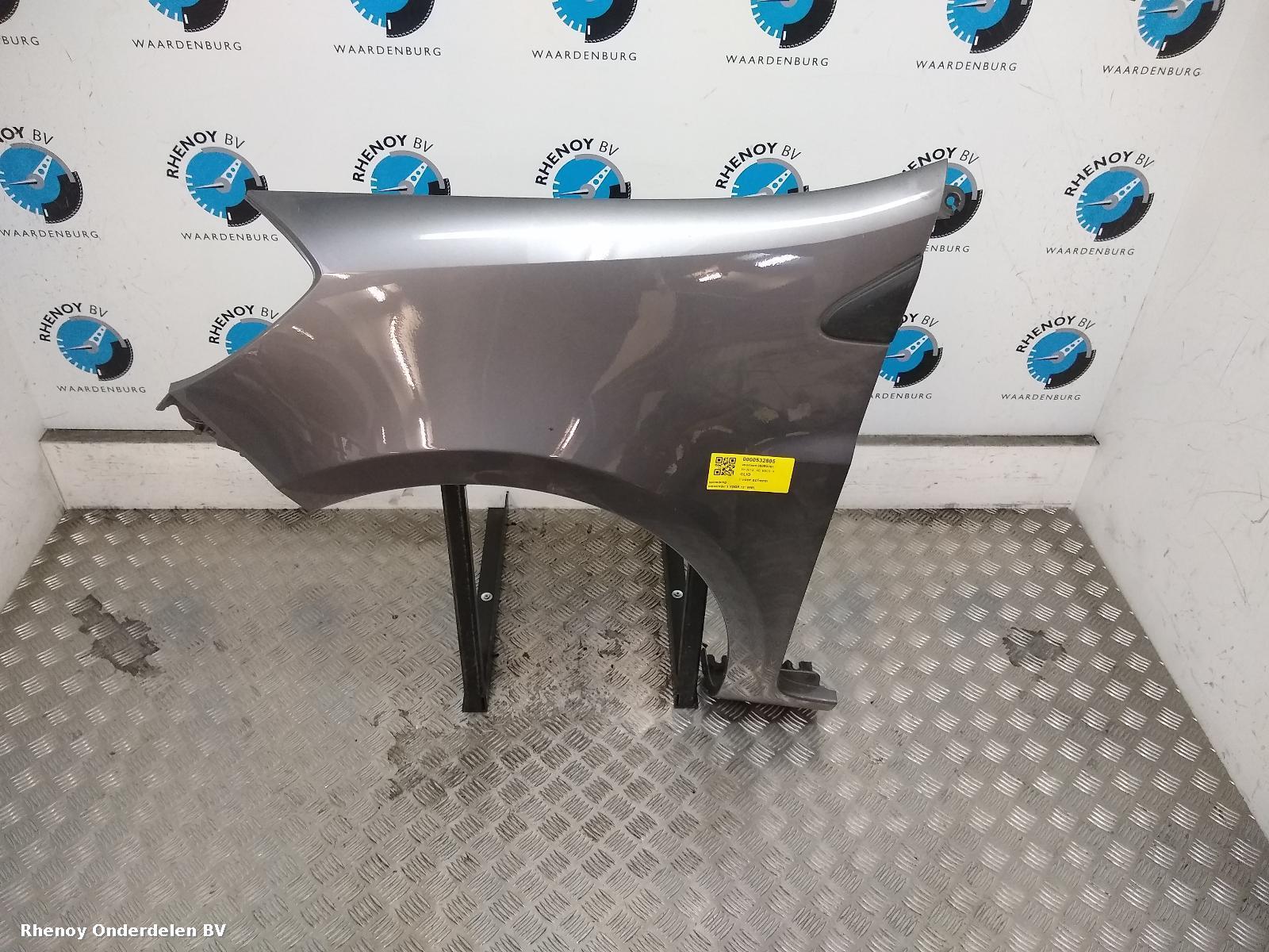 View Auto part L Wing RENAULT CLIO 2013