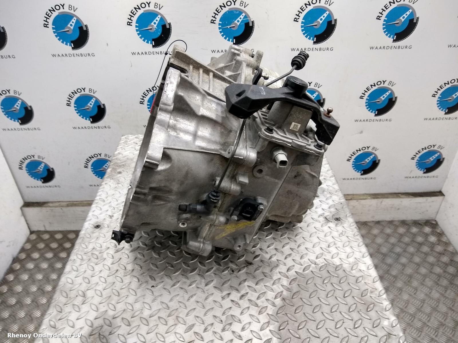 View Auto part TRANSMISSIE / VERSNELLINGSBAK VOLVO XC60 2015