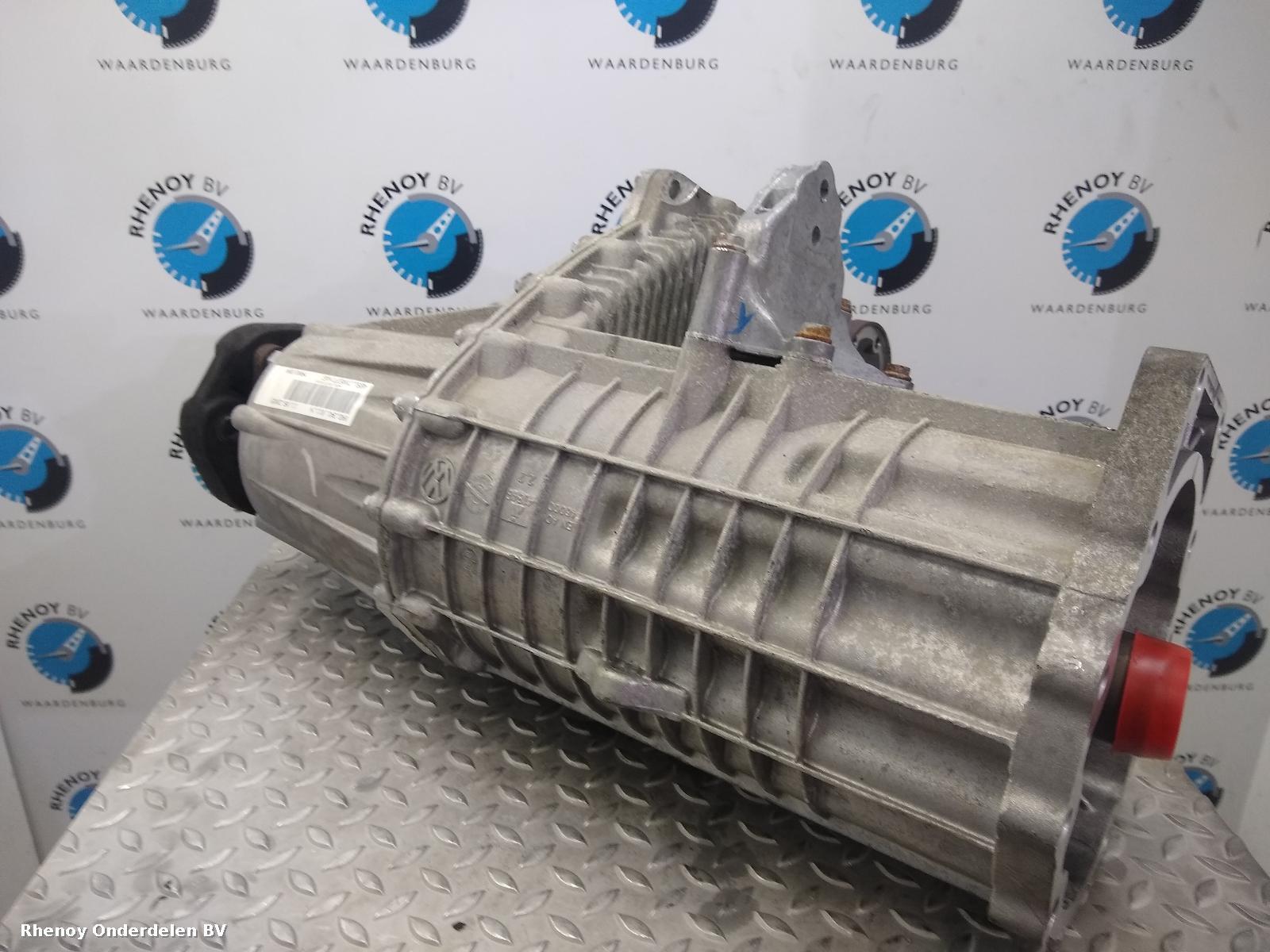 View Auto part TUSSENBAK VOLKSWAGEN TOUAREG 2012