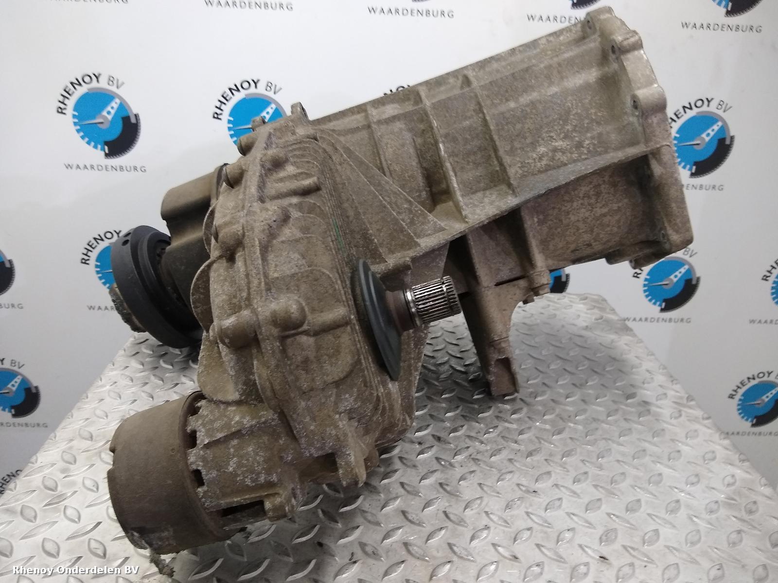 2014 VOLKSWAGEN TOUAREG TUSSENBAK View Auto part TUSSENBAK VOLKSWAGEN TOUAREG 2014