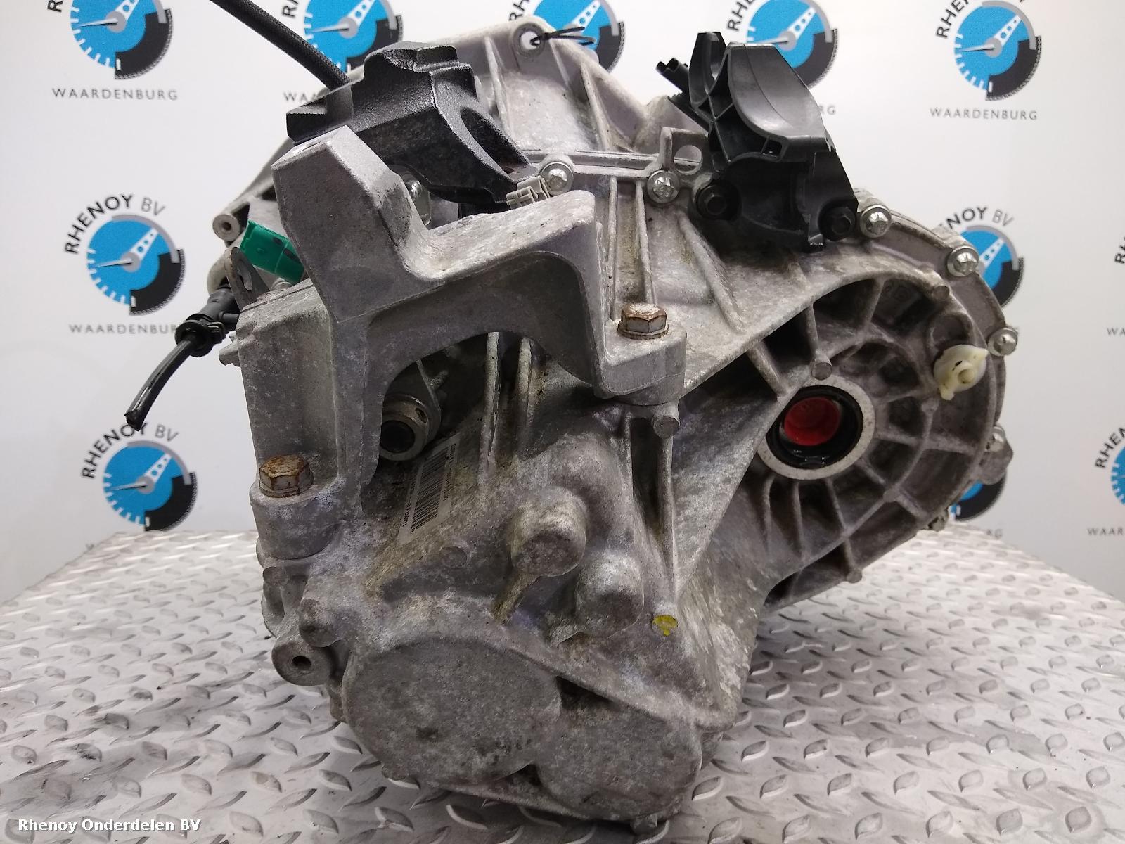 View Auto part TRANSMISSIE / VERSNELLINGSBAK RENAULT MEGANE 2010