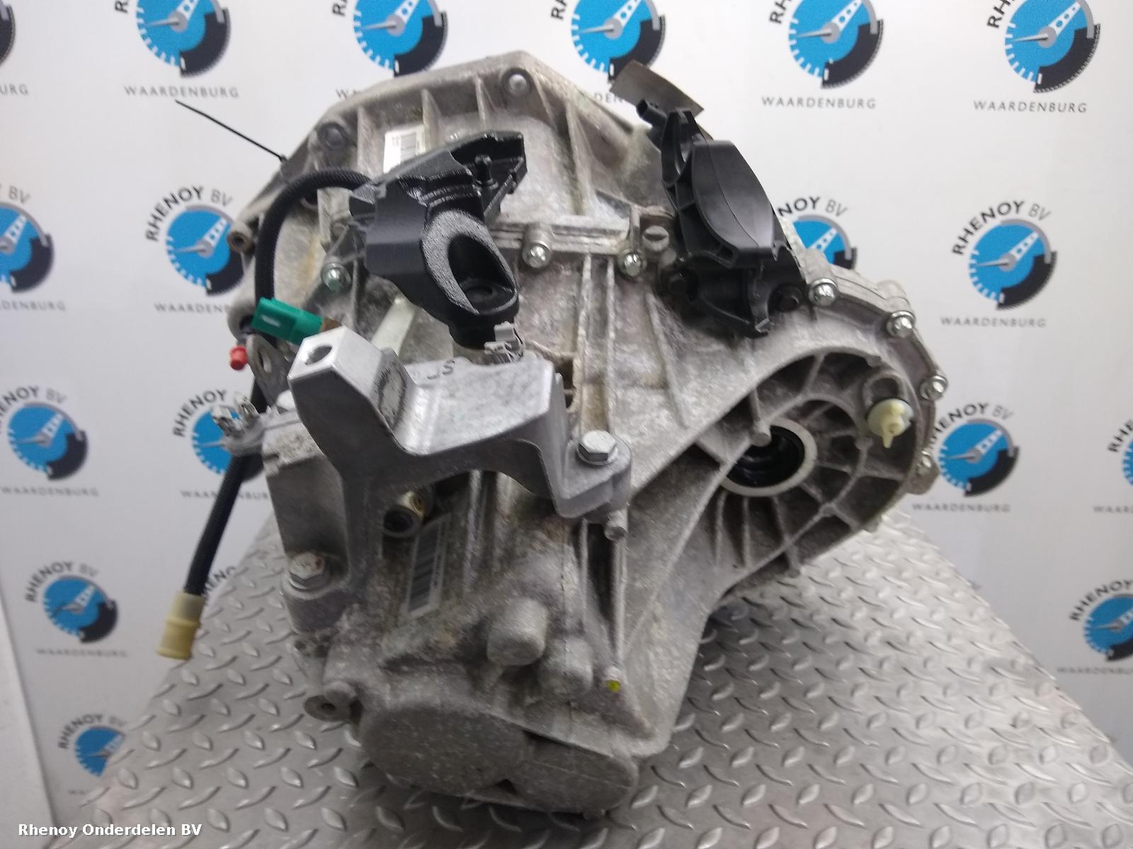 View Auto part TRANSMISSIE / VERSNELLINGSBAK RENAULT SCENIC 2012