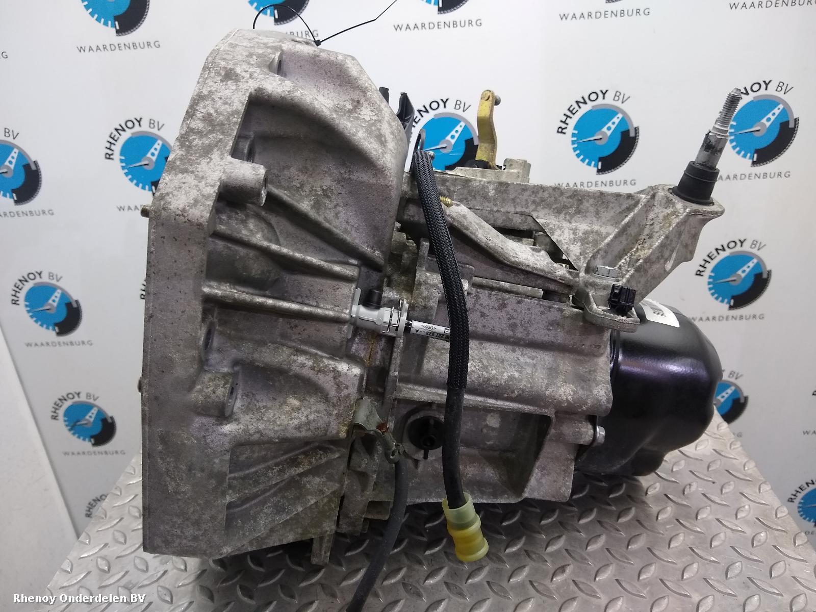 2005 RENAULT CLIO TRANSMISSIE / VERSNELLINGSBAK View Auto part TRANSMISSIE / VERSNELLINGSBAK RENAULT CLIO 2005