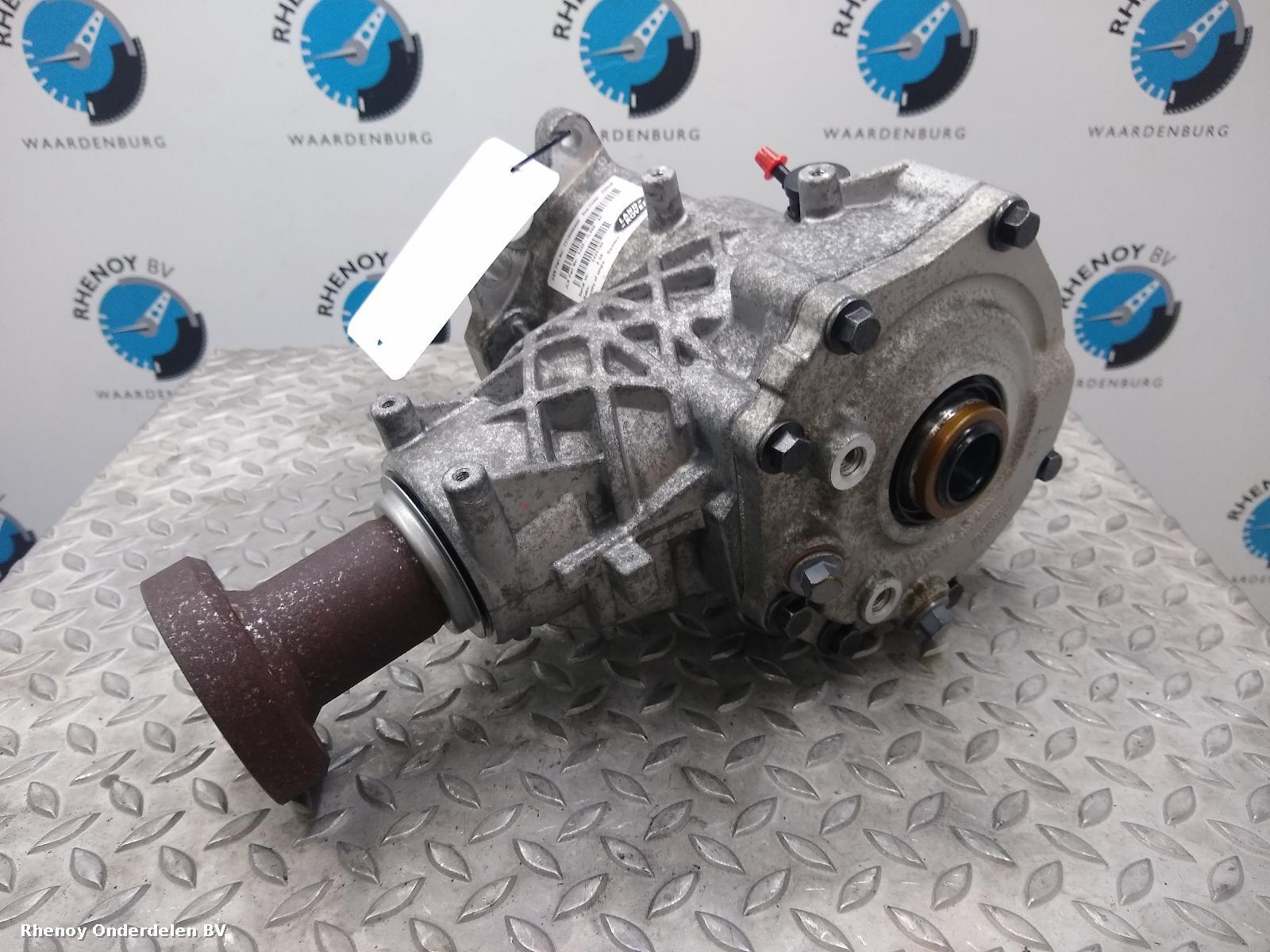 View Auto part TUSSENBAK LAND ROVER DISCOVERY 2018