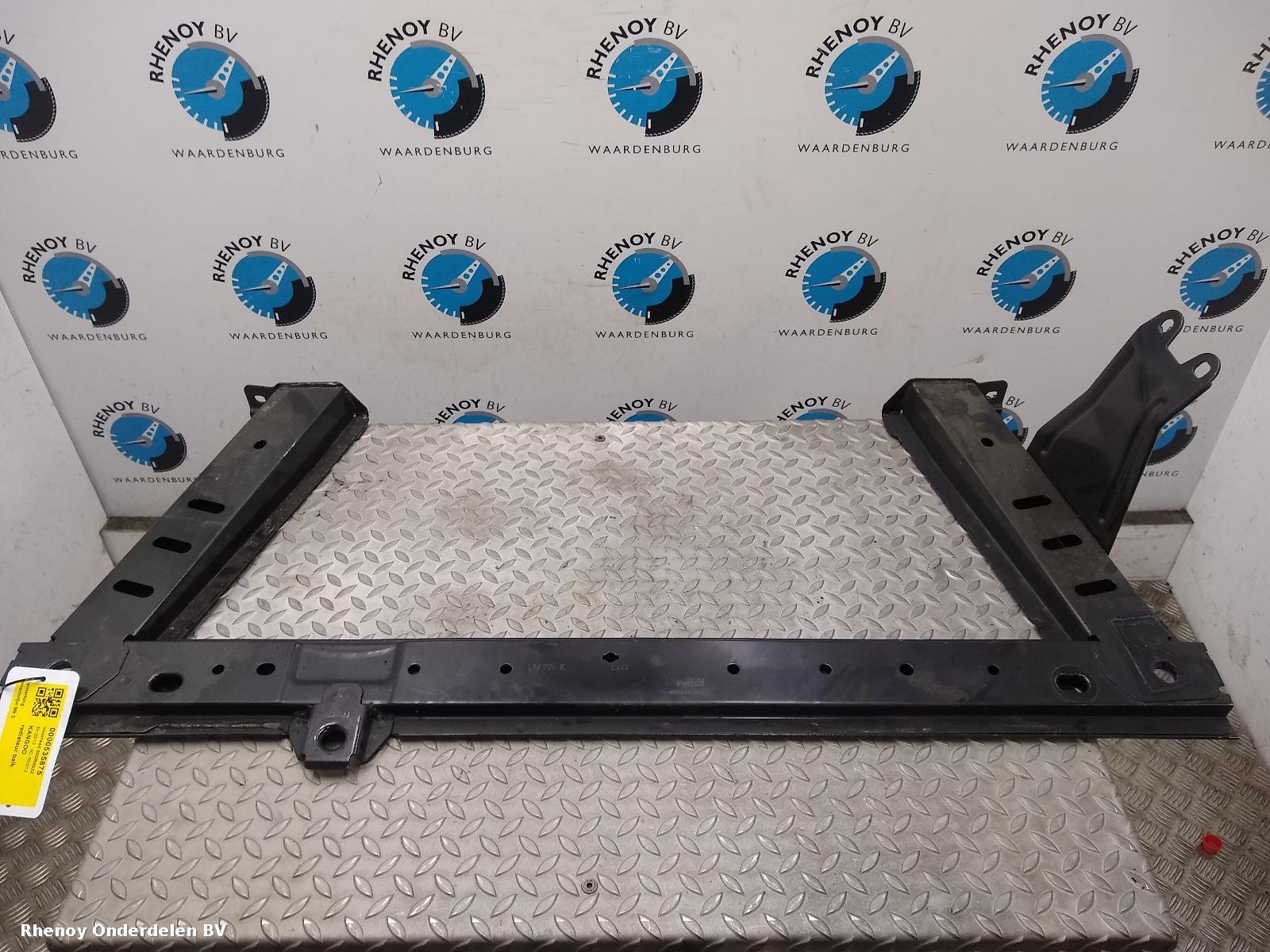 Bekijk Auto-onderdeel RADIATEUR BALK RENAULT KANGOO 2013