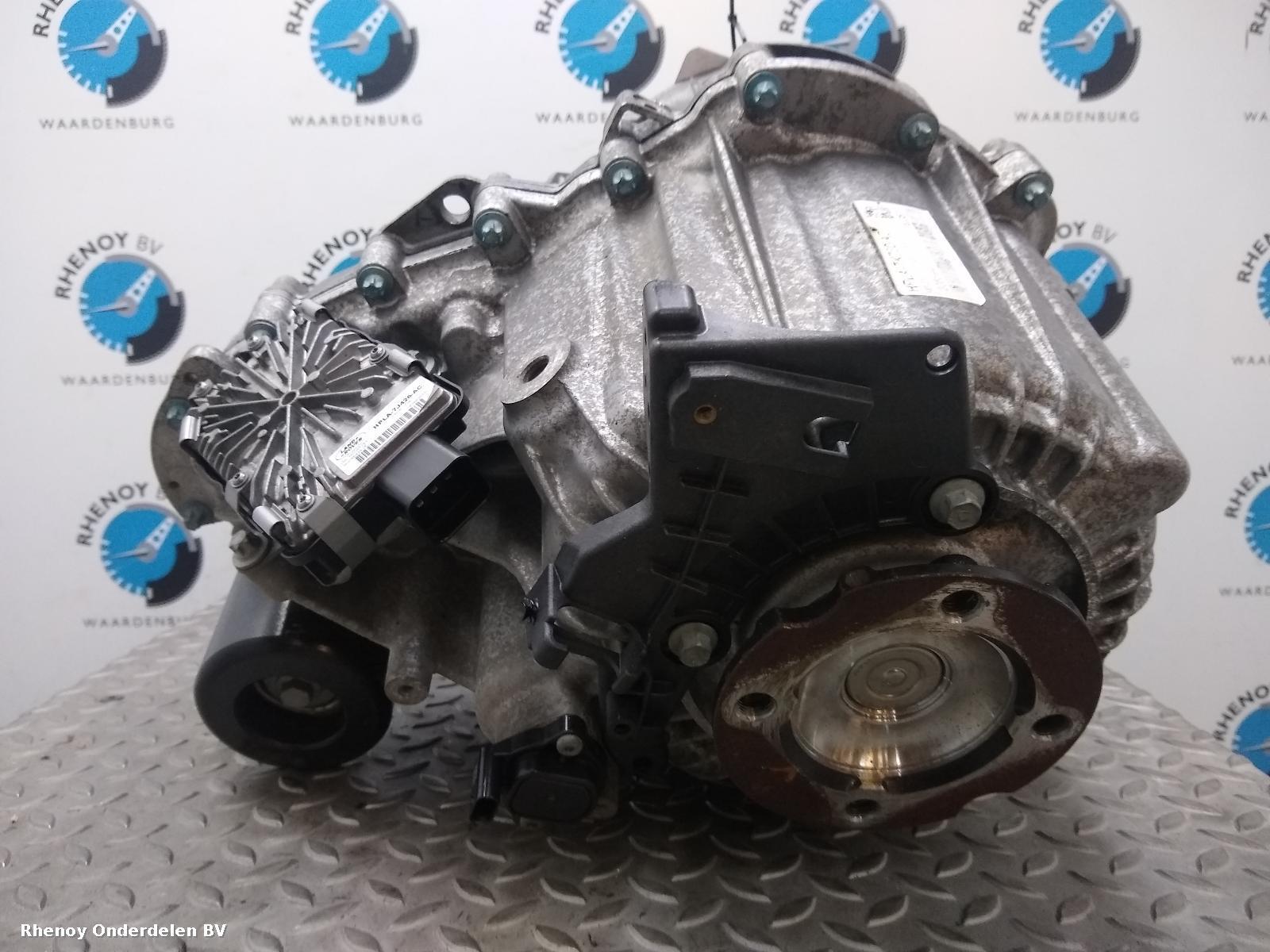 View Auto part TUSSENBAK LAND ROVER DISCOVERY 2018