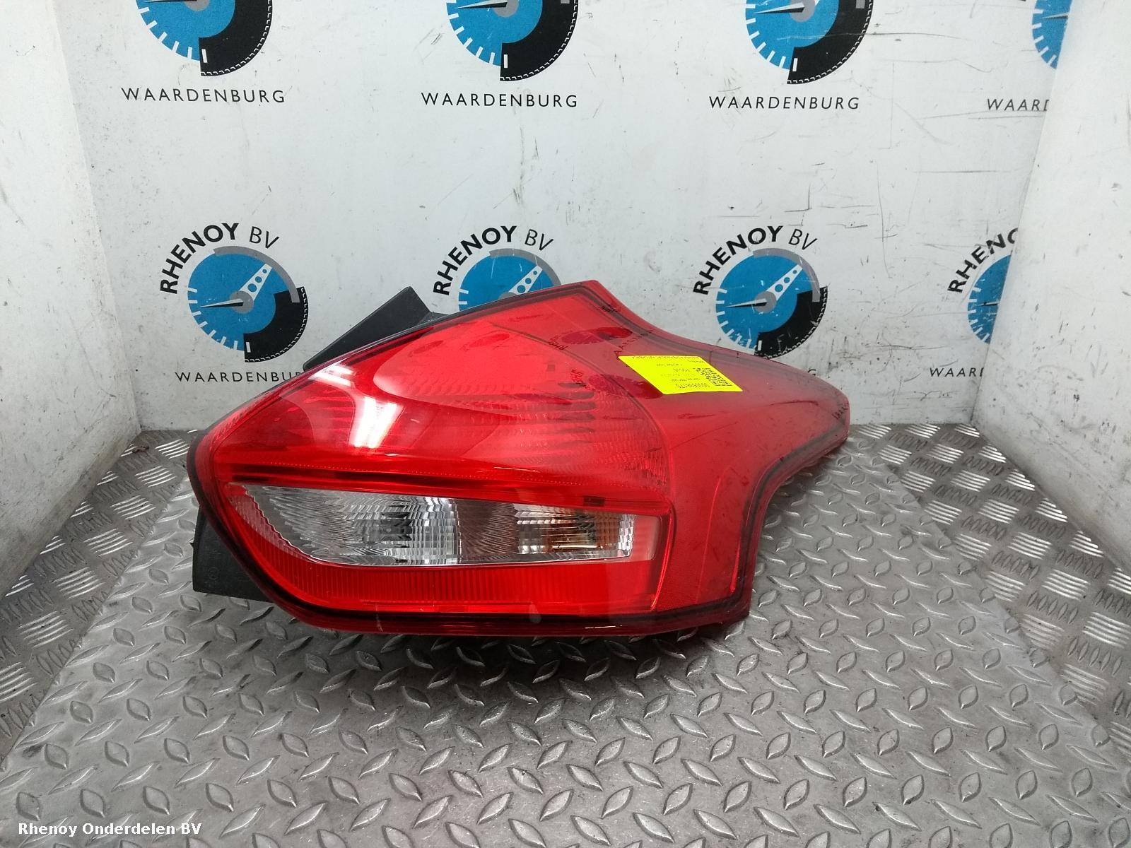 Bekijk Auto-onderdeel ACHTERLICHT R FORD FOCUS 2016