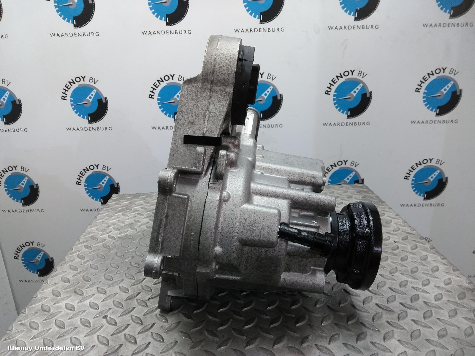 View Auto part TUSSENBAK LAND ROVER DISCOVERY 2018