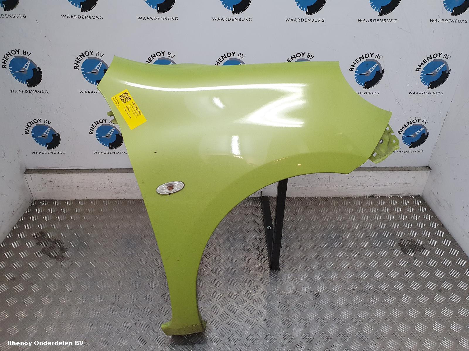Bekijk Auto-onderdeel VOORSCHERM R NISSAN MICRA 2011