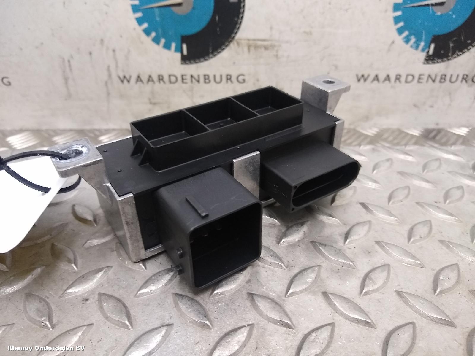 Bekijk Auto-onderdeel COMPUTER ECU RENAULT TRAFIC 2016