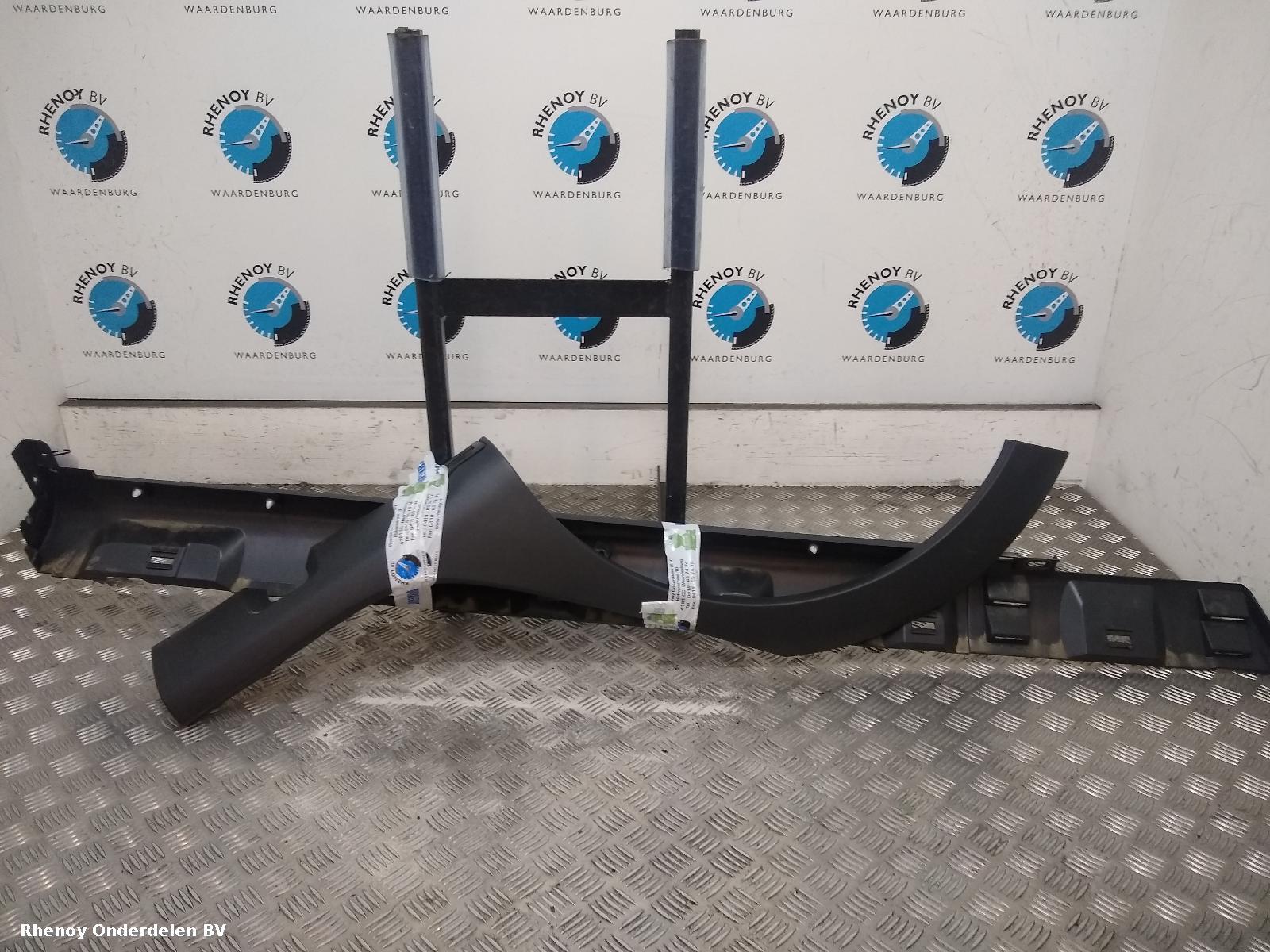Bekijk Auto-onderdeel SPOILER / SKIRT ZIJKANT DACIA SANDERO STEPWAY 2019