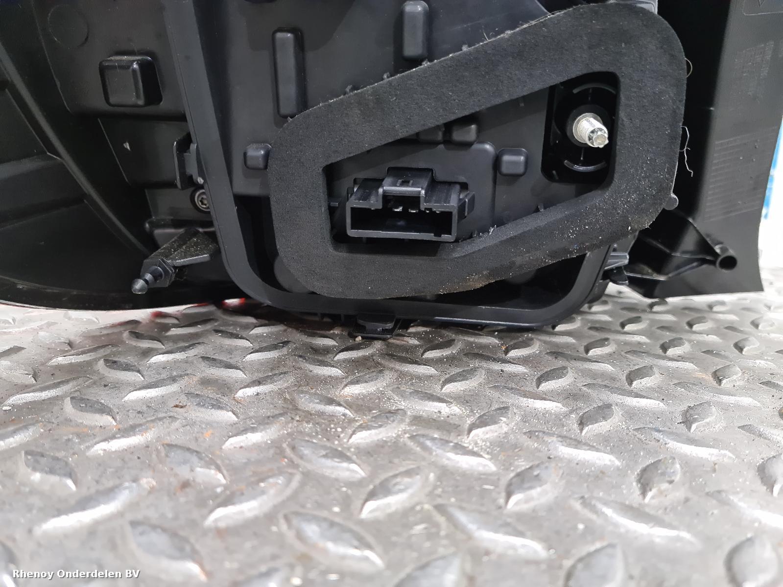 View Auto part ACHTERLICHT R DACIA SANDERO STEPWAY 2019