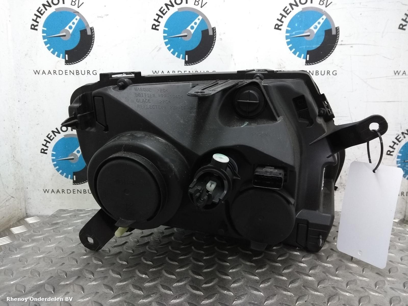 View Auto part KOPLAMP L DACIA DUSTER 2013