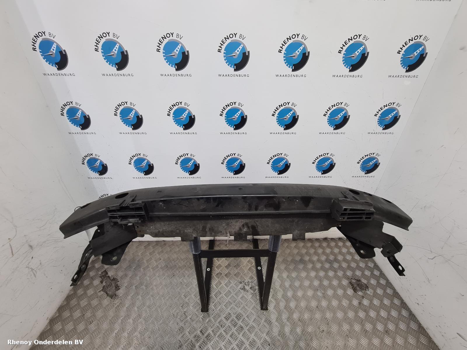 Bekijk Auto-onderdeel VOORBUMPER BALK VOLKSWAGEN TRANSPORTER 2005