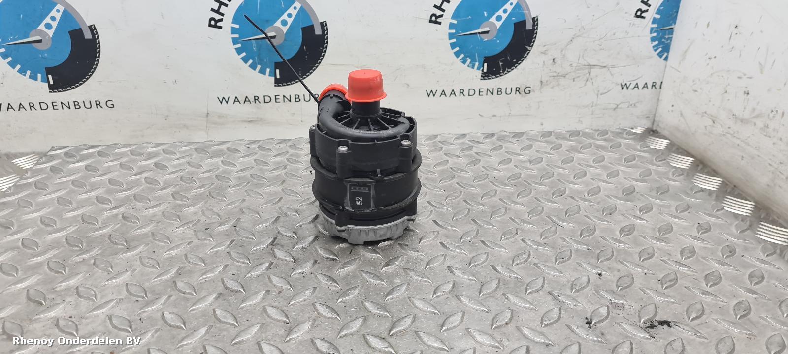 View Auto part WATERPOMP VOLKSWAGEN GOLF 2018