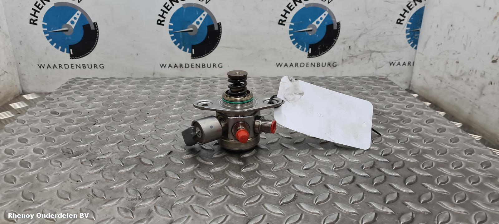 Bekijk Auto-onderdeel BRANDSTOF POMP VOOR DE INJECTOR MERCEDES A CLASS 2015