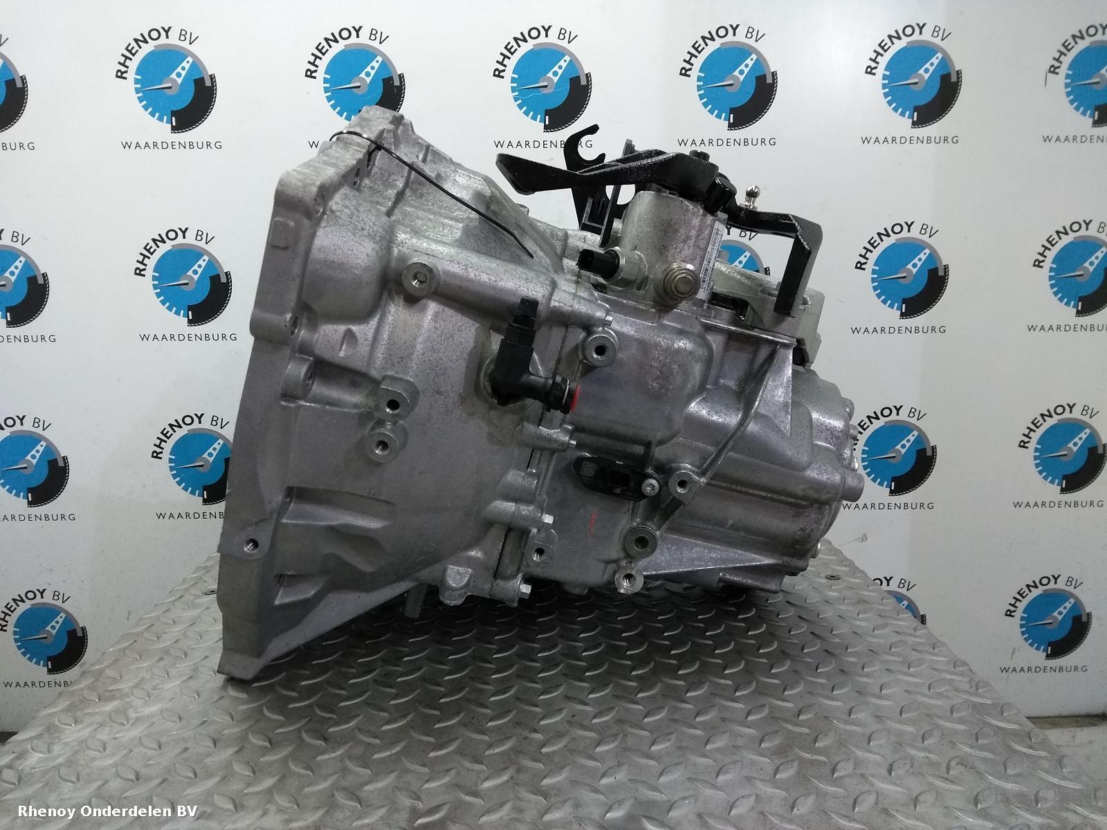 View Auto part Gearbox VOLVO V40 2019