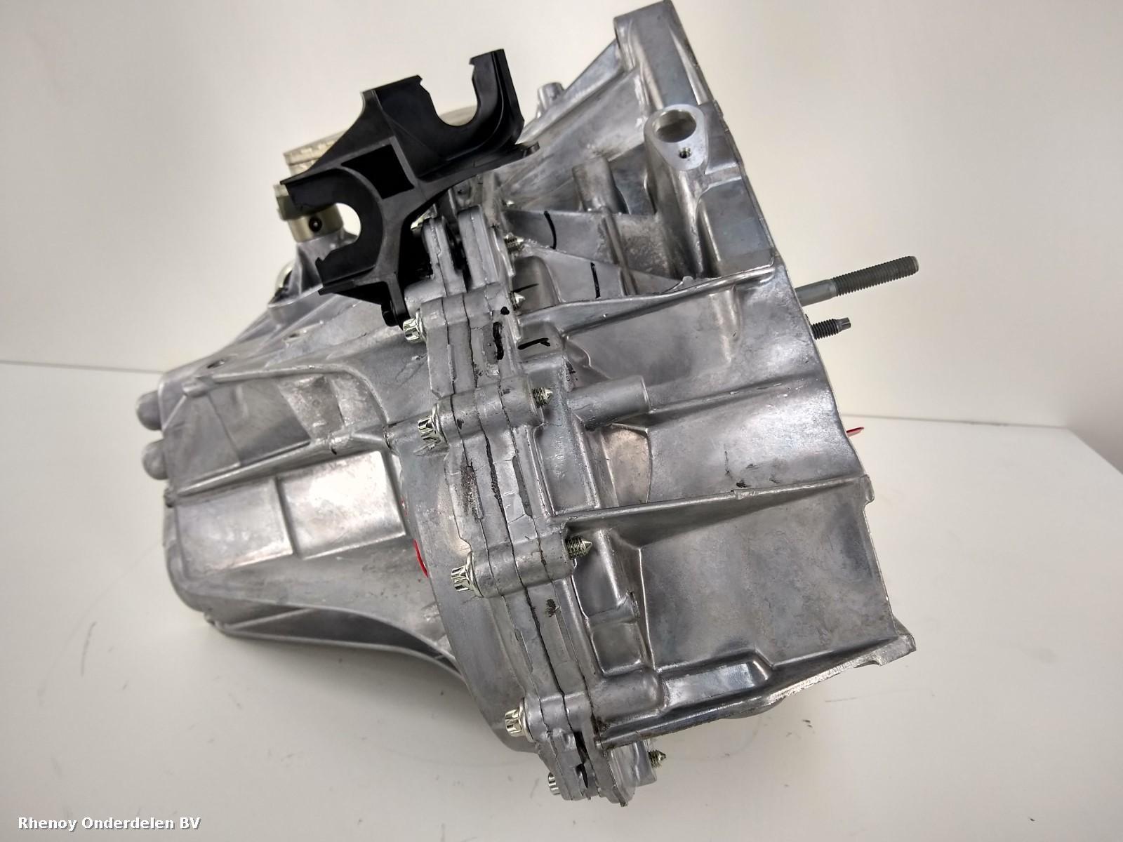 View Auto part Gearbox DACIA DUSTER 2015