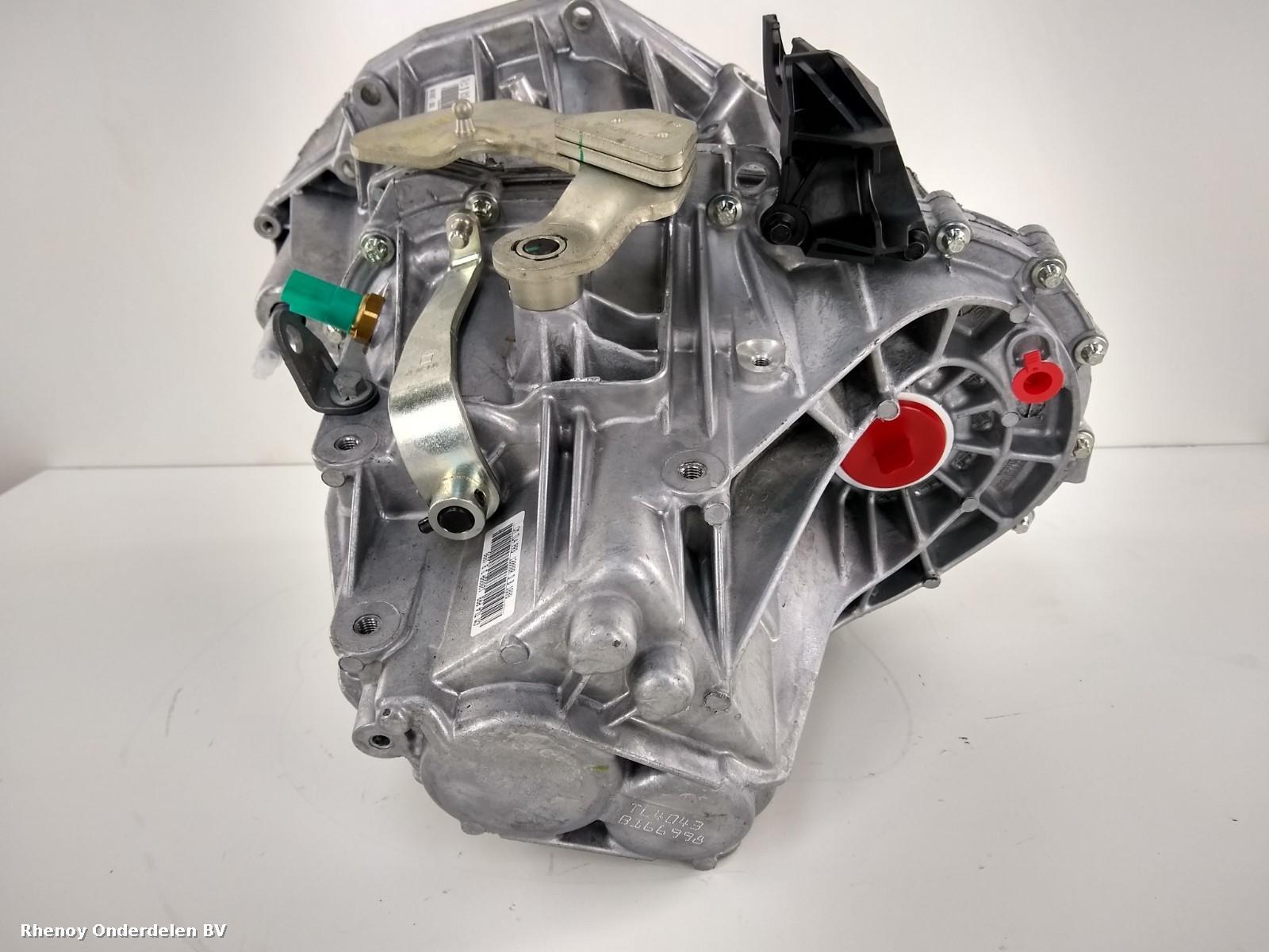 View Auto part TRANSMISSIE / VERSNELLINGSBAK DACIA DUSTER 2015