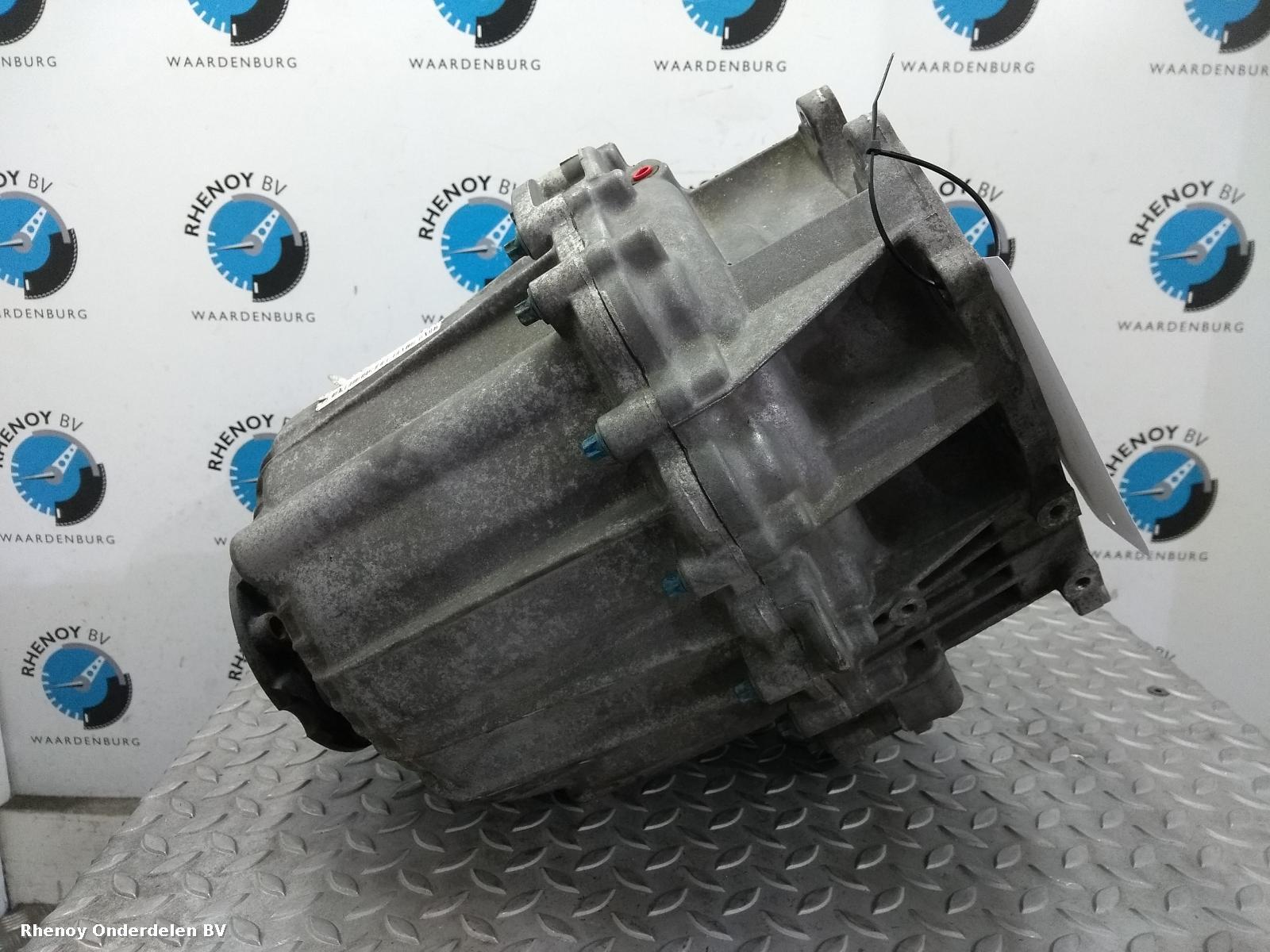 View Auto part TUSSENBAK LAND ROVER RANGE ROVER 2016