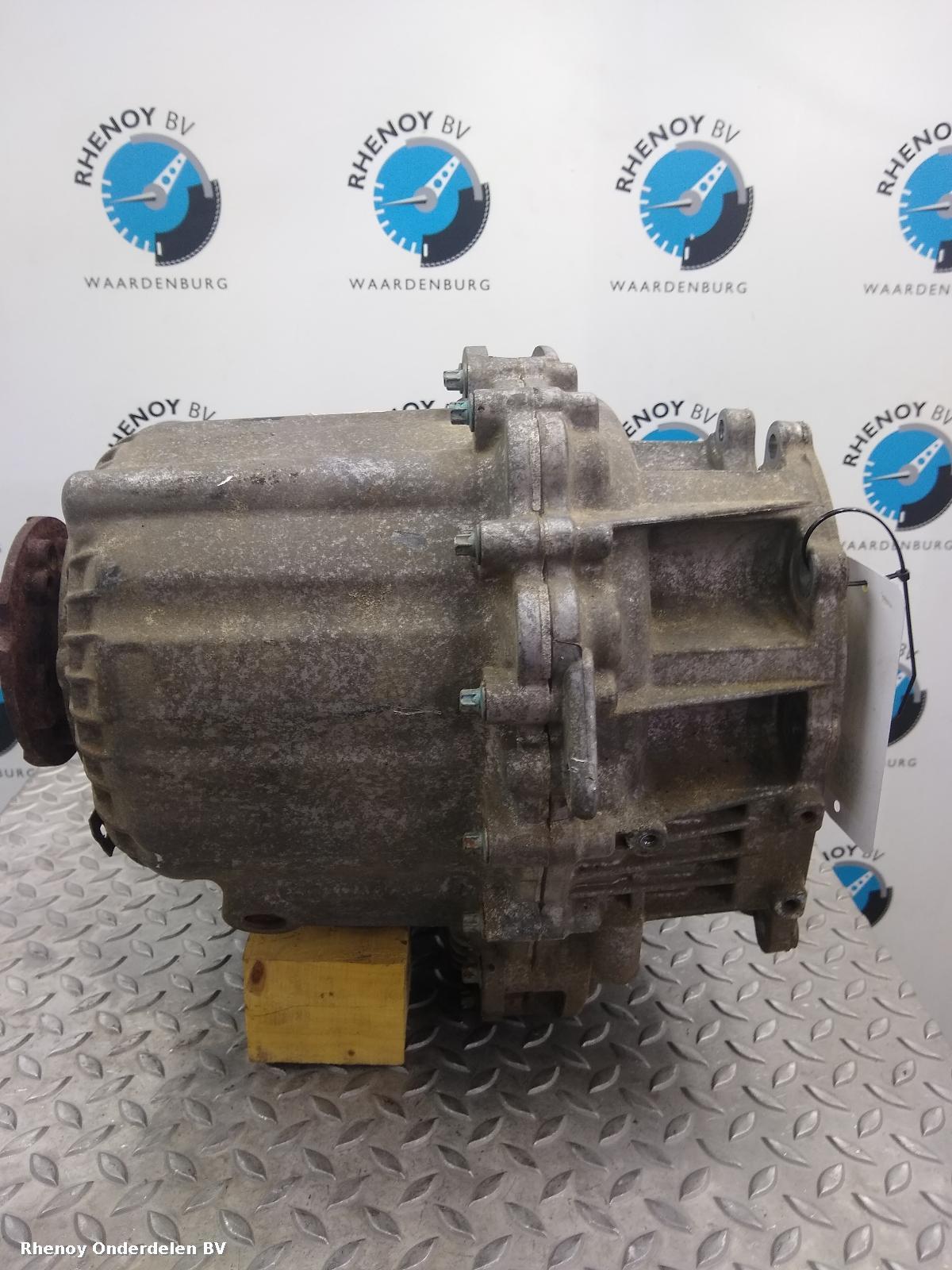 View Auto part TUSSENBAK LAND ROVER RANGE ROVER 2016