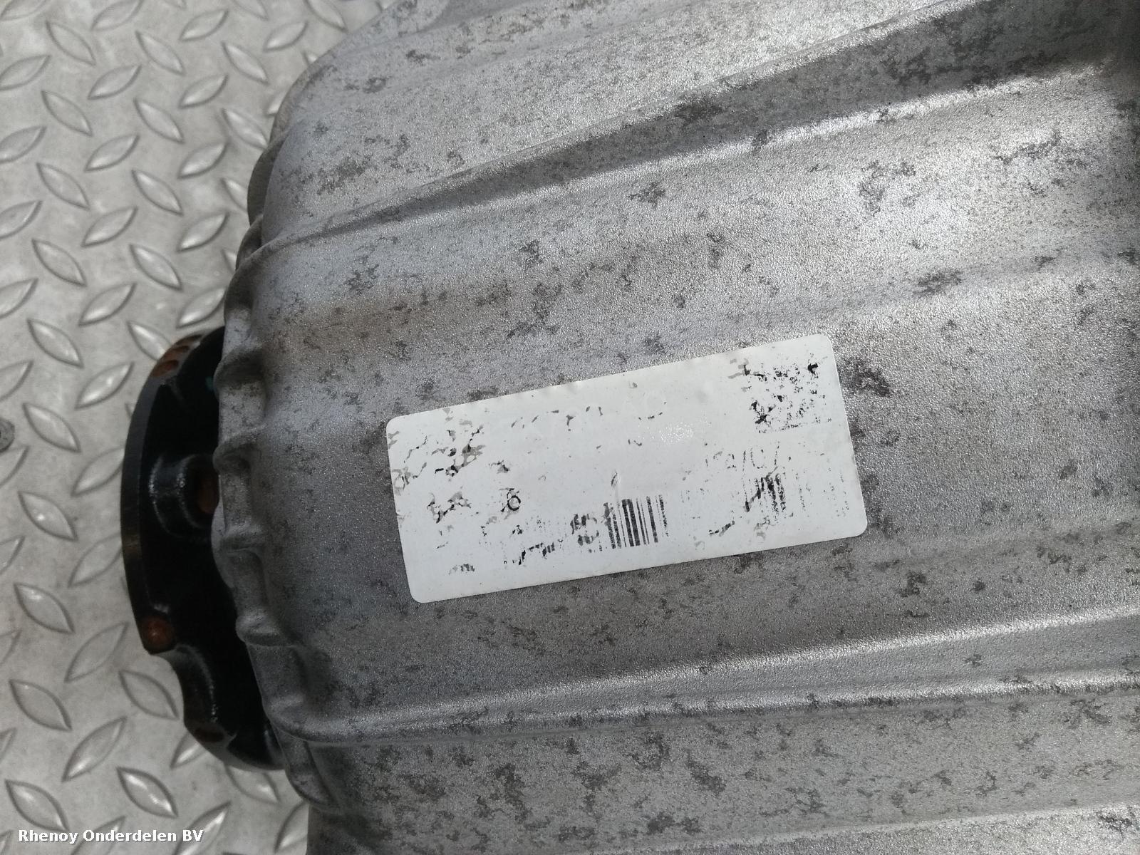 View Auto part TUSSENBAK LAND ROVER RANGE ROVER 2016