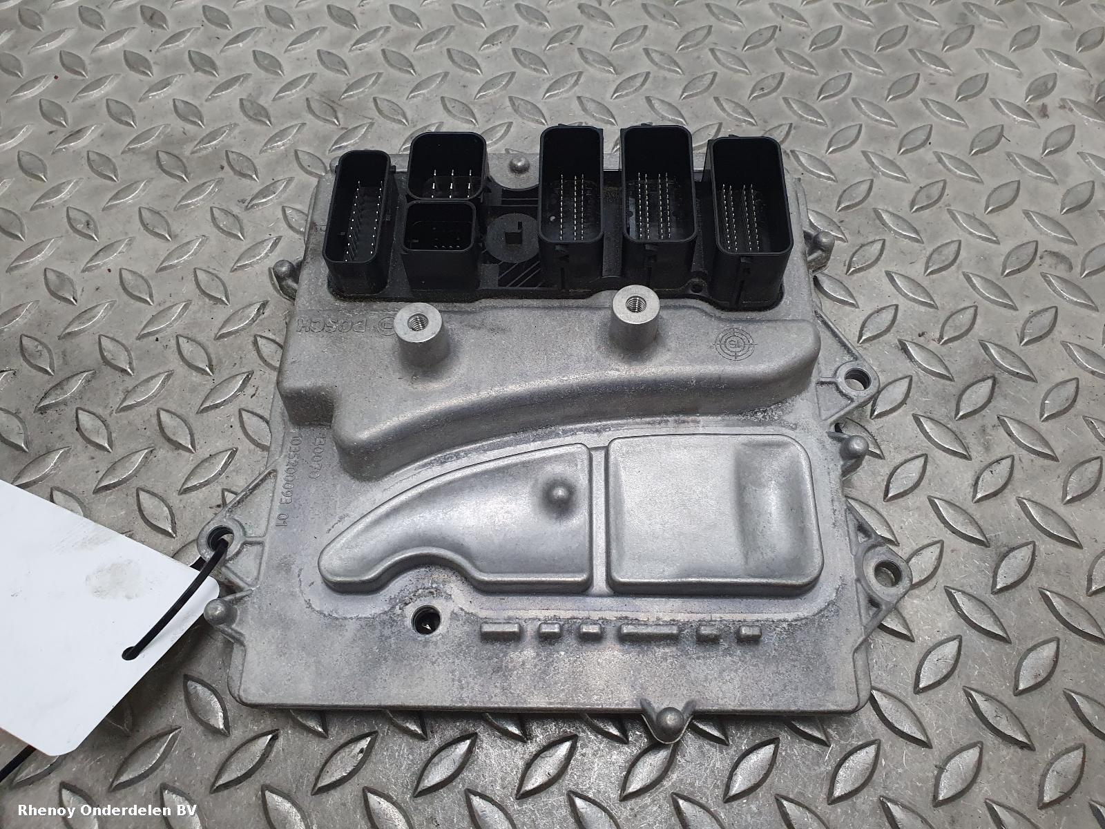 Bekijk Auto-onderdeel COMPUTER ECU BMW X6 2016