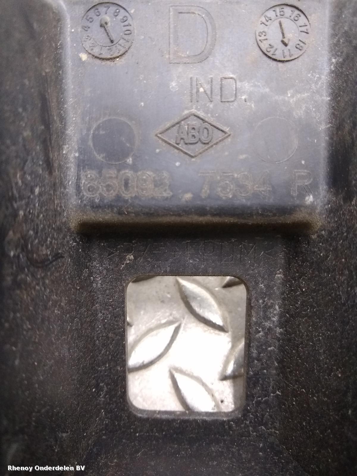 View Auto part BUMPERBALK ACHTER DACIA LODGY 2013