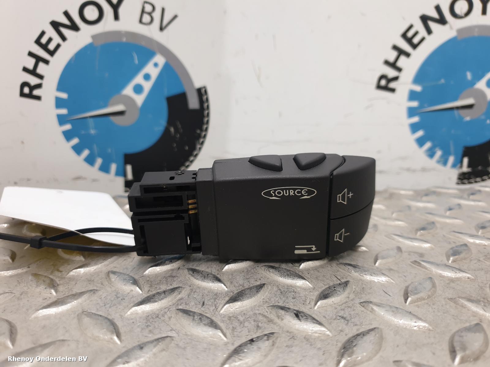 View Auto part Combination Switch DACIA DUSTER 2011