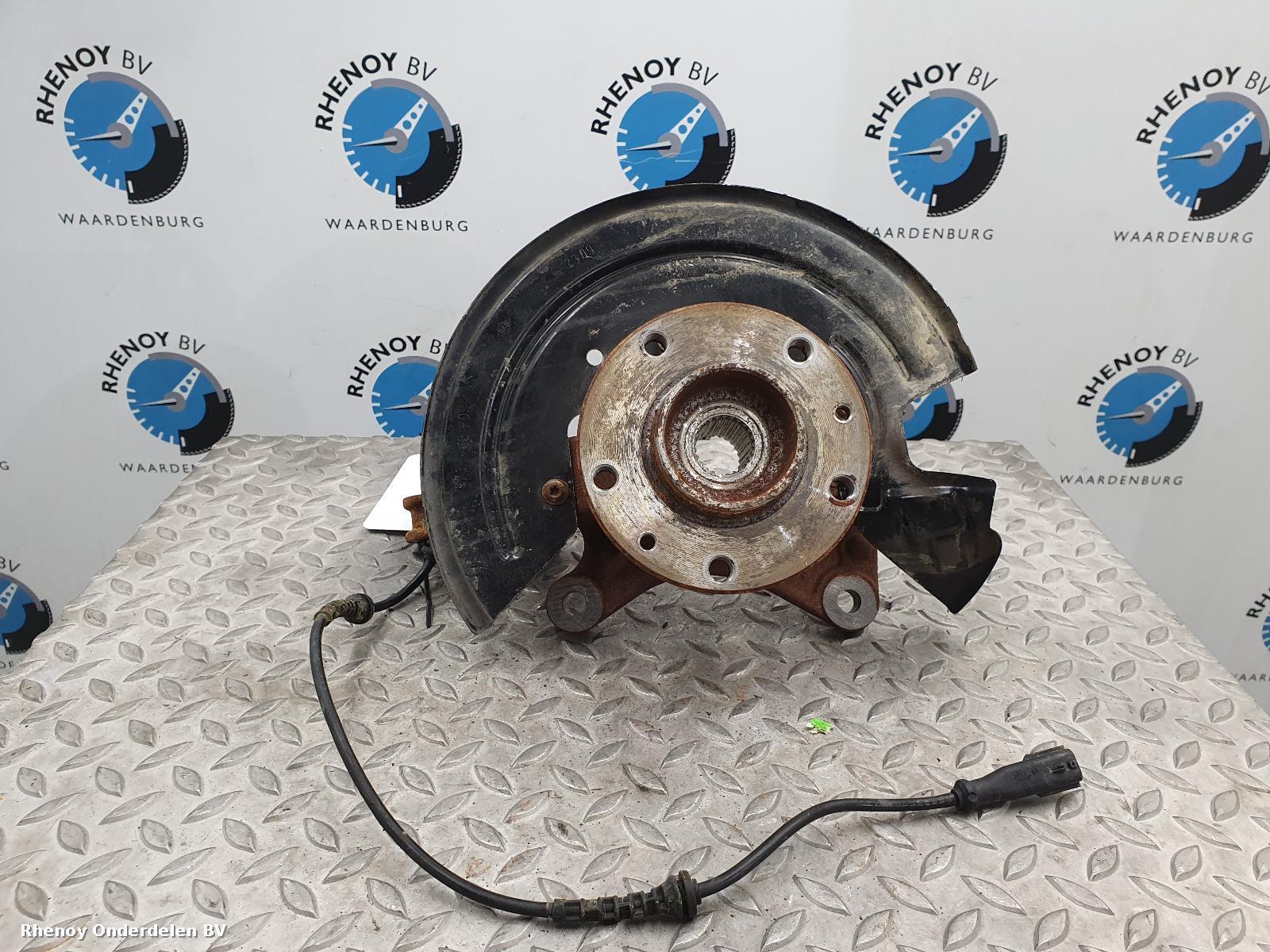 Bekijk Auto-onderdeel FUSEE LV DACIA DUSTER 2011