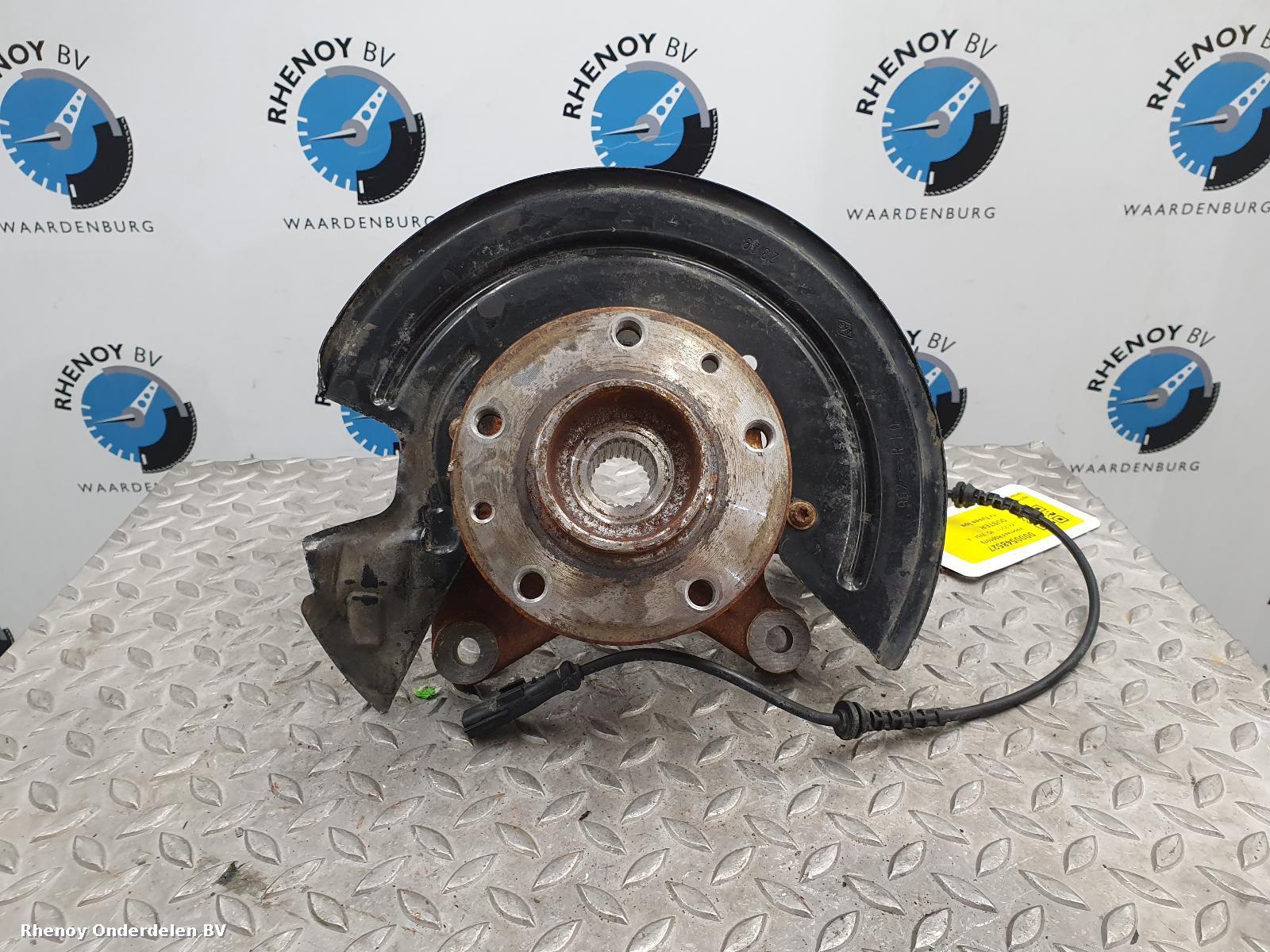 Bekijk Auto-onderdeel FUSEE RV DACIA DUSTER 2011