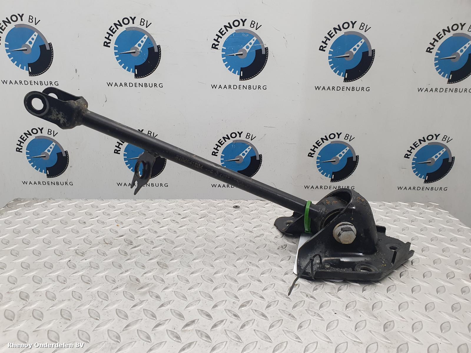 Bekijk Auto-onderdeel DRAAGARM ONDER LA DACIA DUSTER 2011