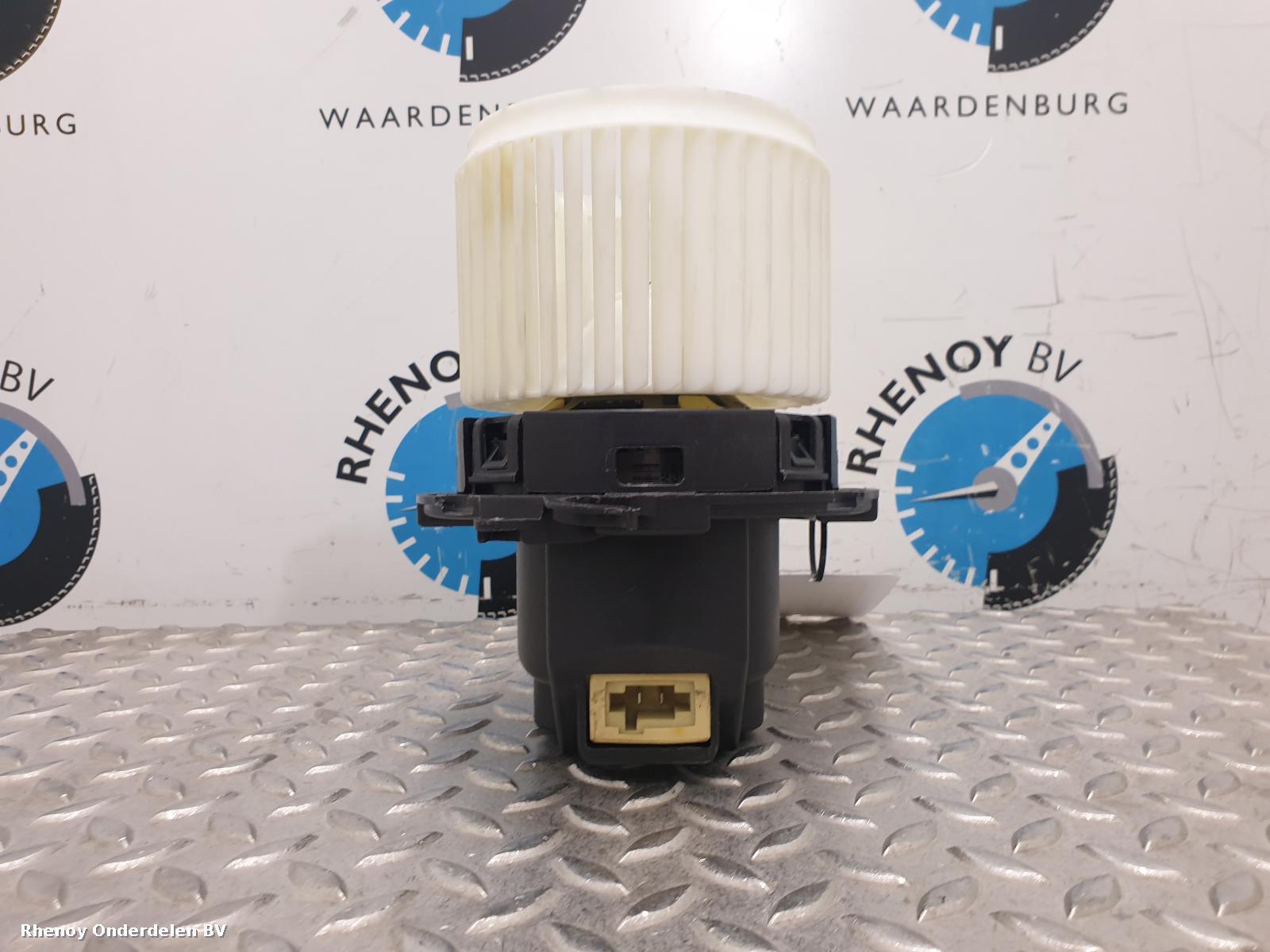 Bekijk Auto-onderdeel KACHELMOTOR DACIA LODGY 2013