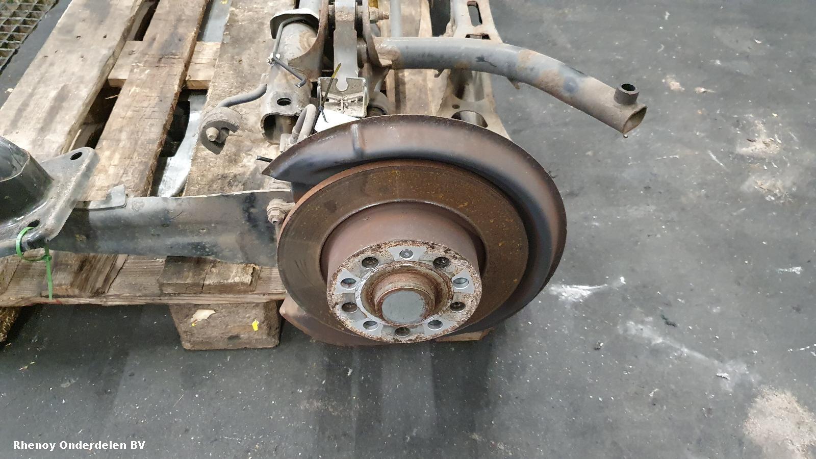 View Auto part OPHANGING ACHTER COMPLEET SKODA OCTAVIA 2011