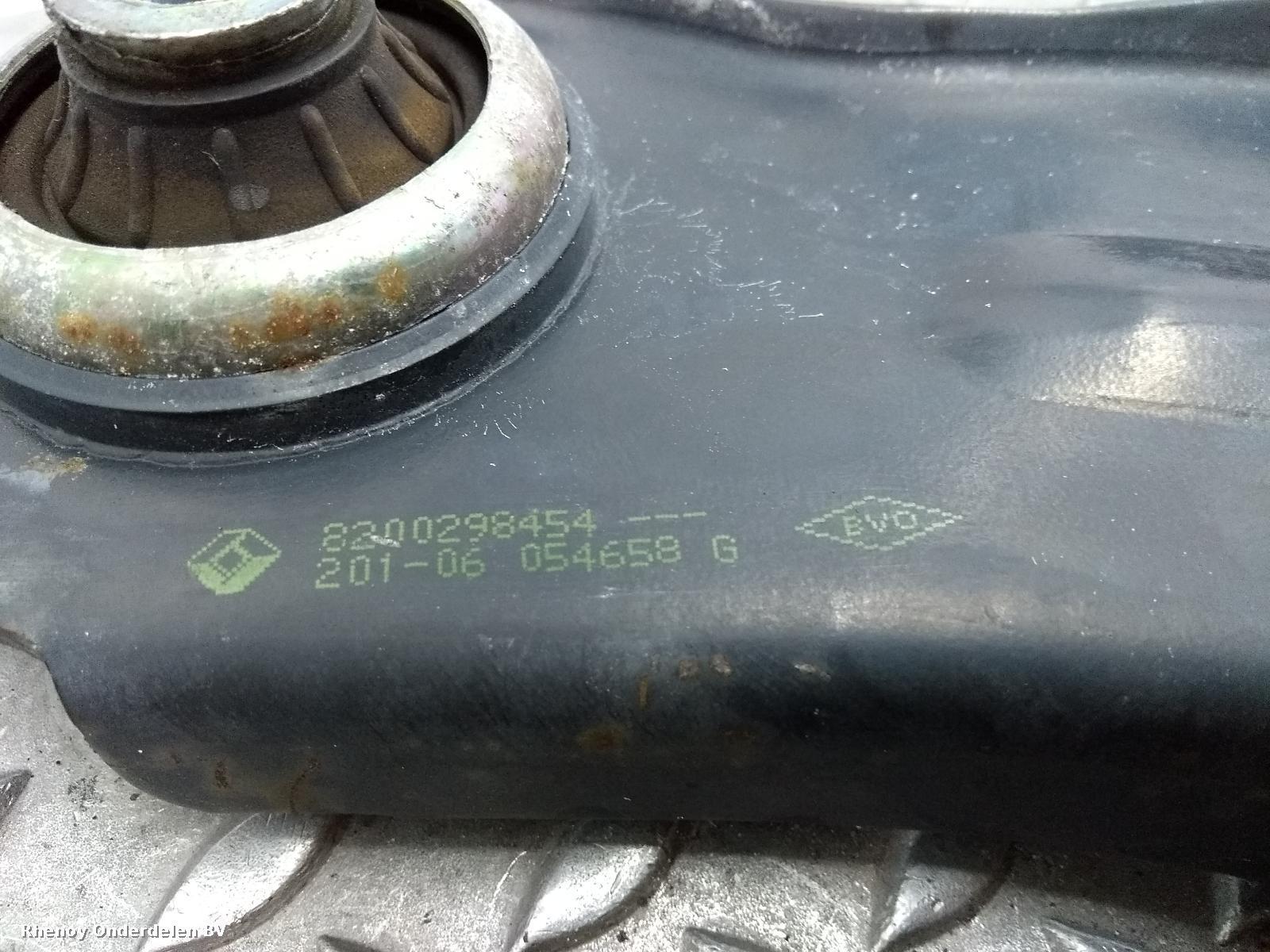 View Auto part DRAAGARM ONDER LV RENAULT MEGANE 2006